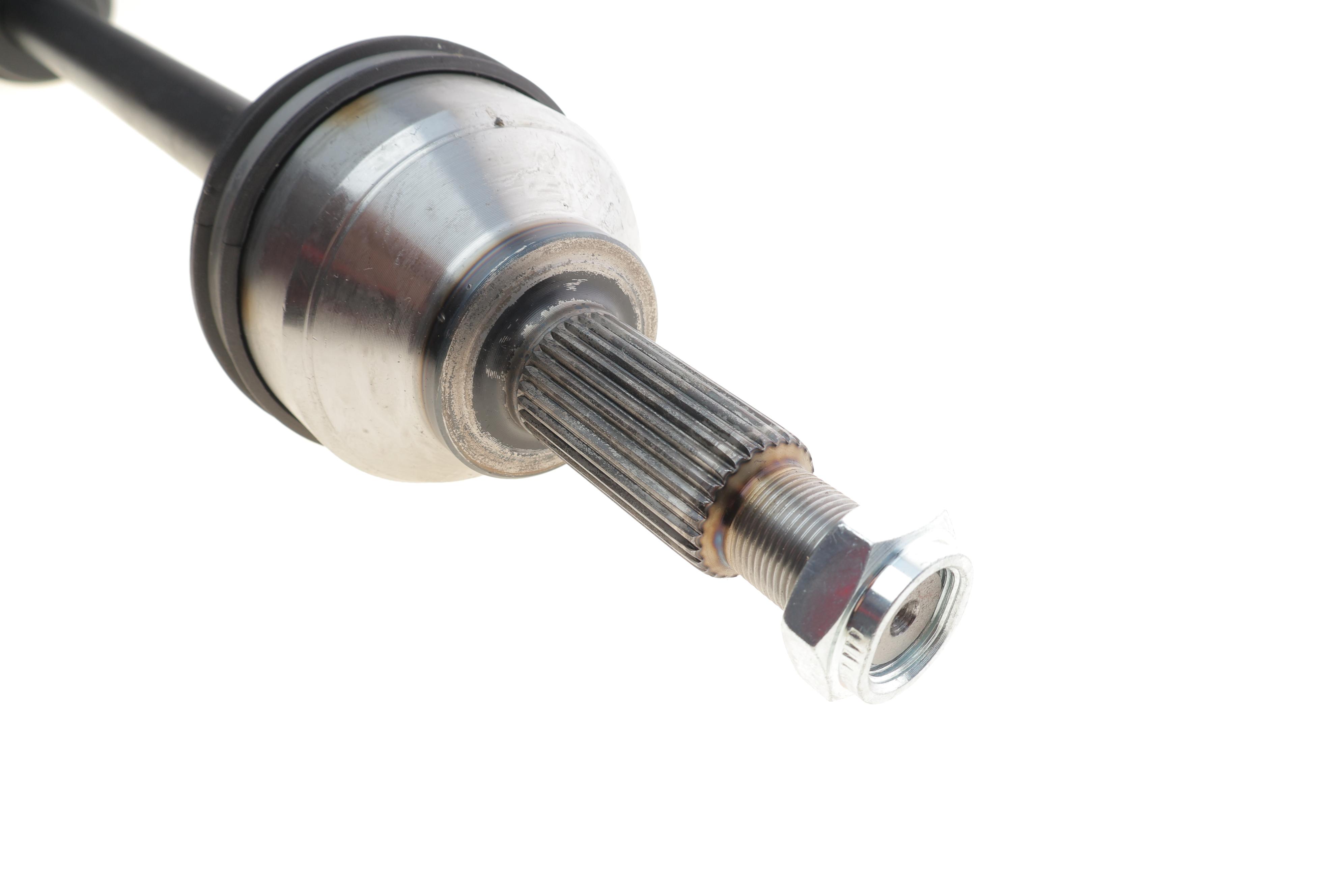 Піввісь (передня) (L) Renault Trafic/Opel Vivaro 1.9dCi 01- (27x37.1x675)