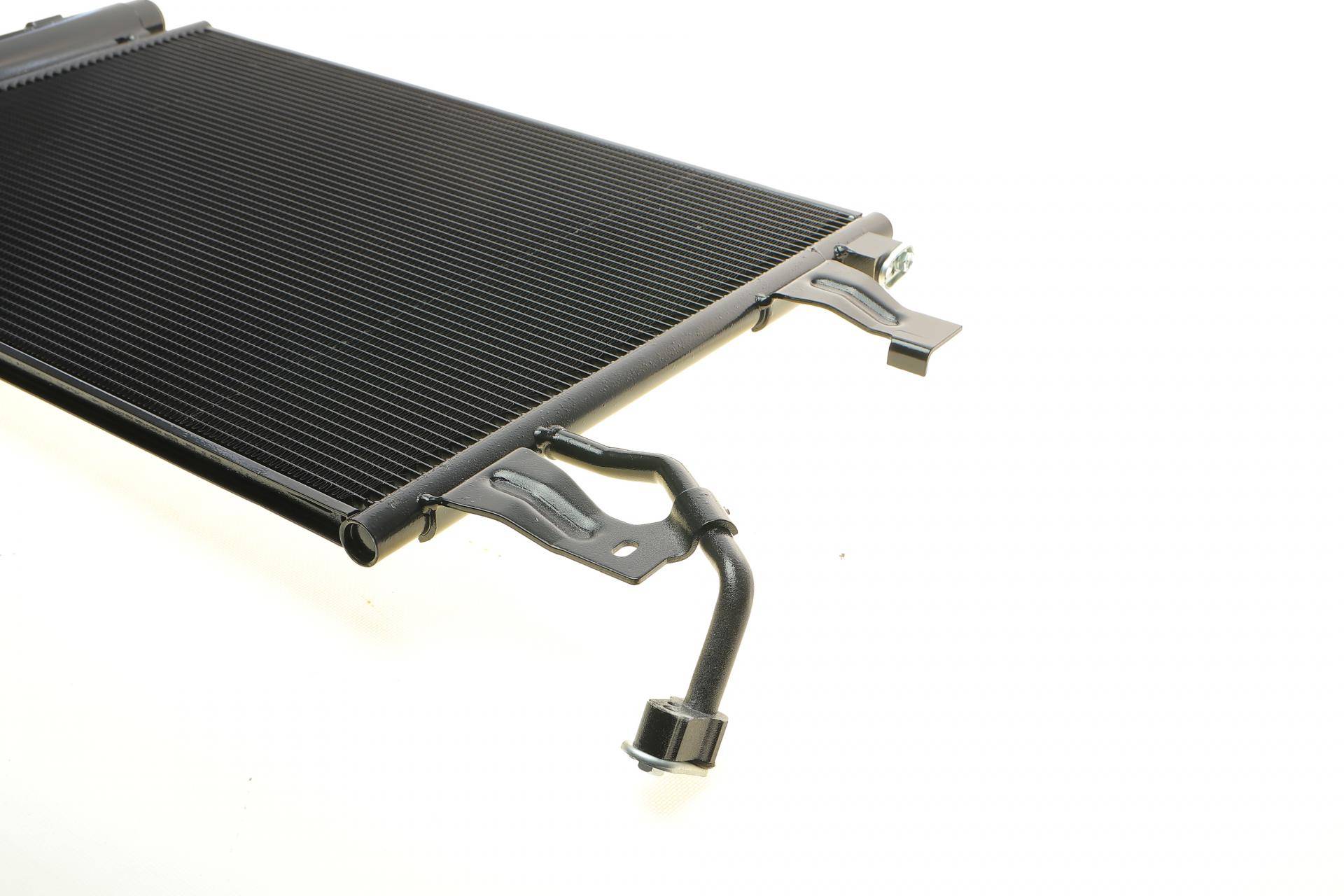 Радіатор кондиціонера (з осушувачем) Mitsubishi Colt 1.1-1.5 04-12/Smart Forfour 1.1-1.5 04-06