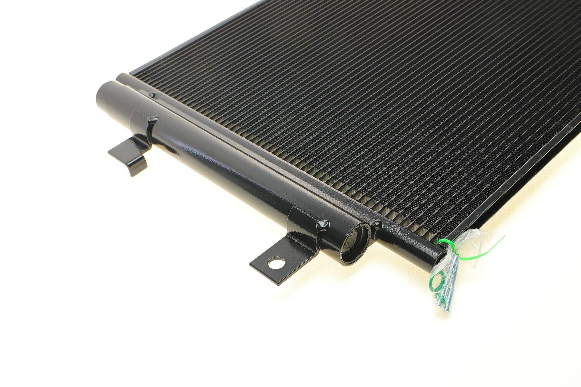 Радіатор кондиціонера (з осушувачем) Mitsubishi Colt 1.1-1.5 04-12/Smart Forfour 1.1-1.5 04-06