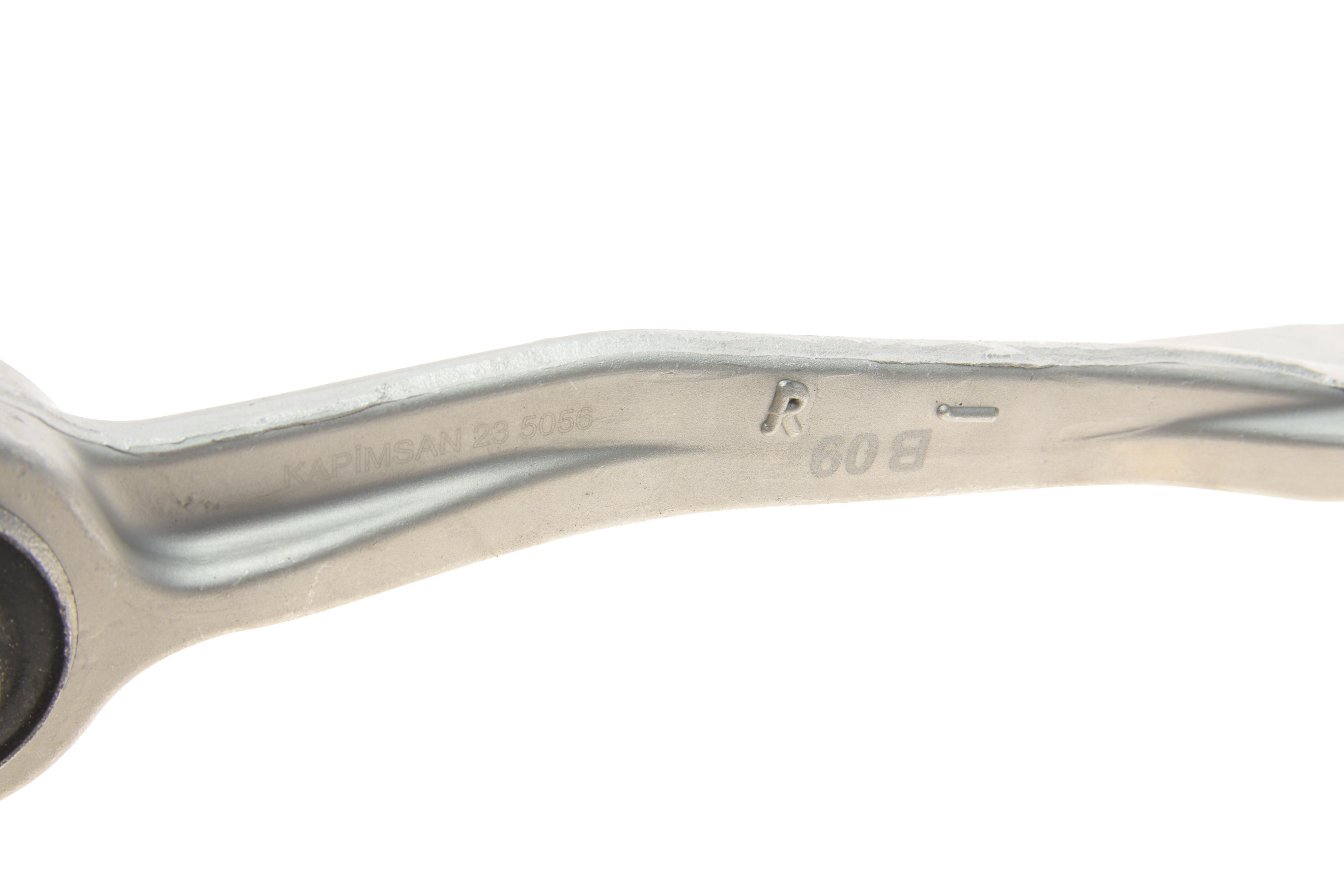 Важіль підвіски (передній/зверху/ззаду) (R) Audi A4/A5/Q5 07-