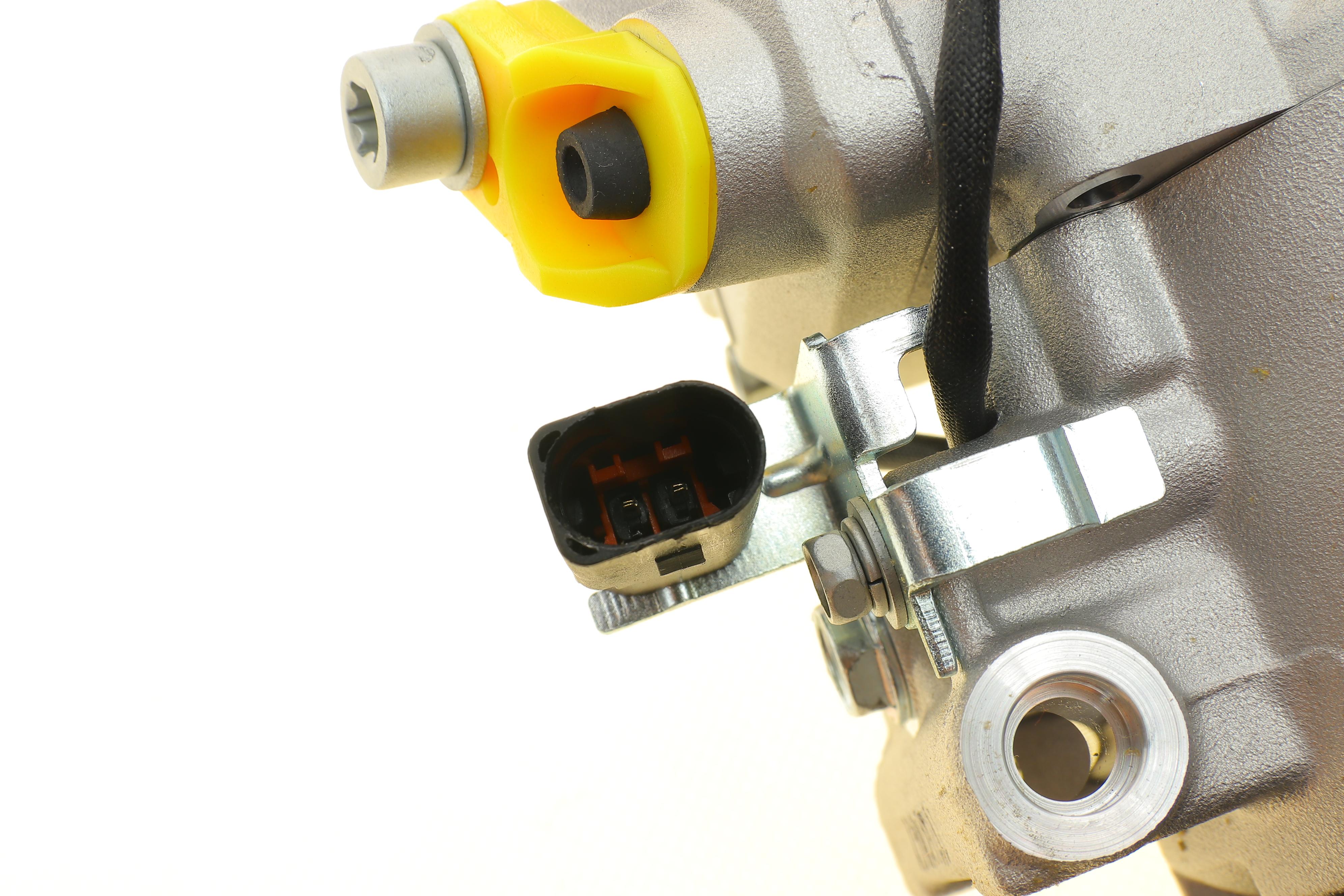 Компресор кондиціонера Audi A4/A5/A6/Q5 2.4-3.2 04-17