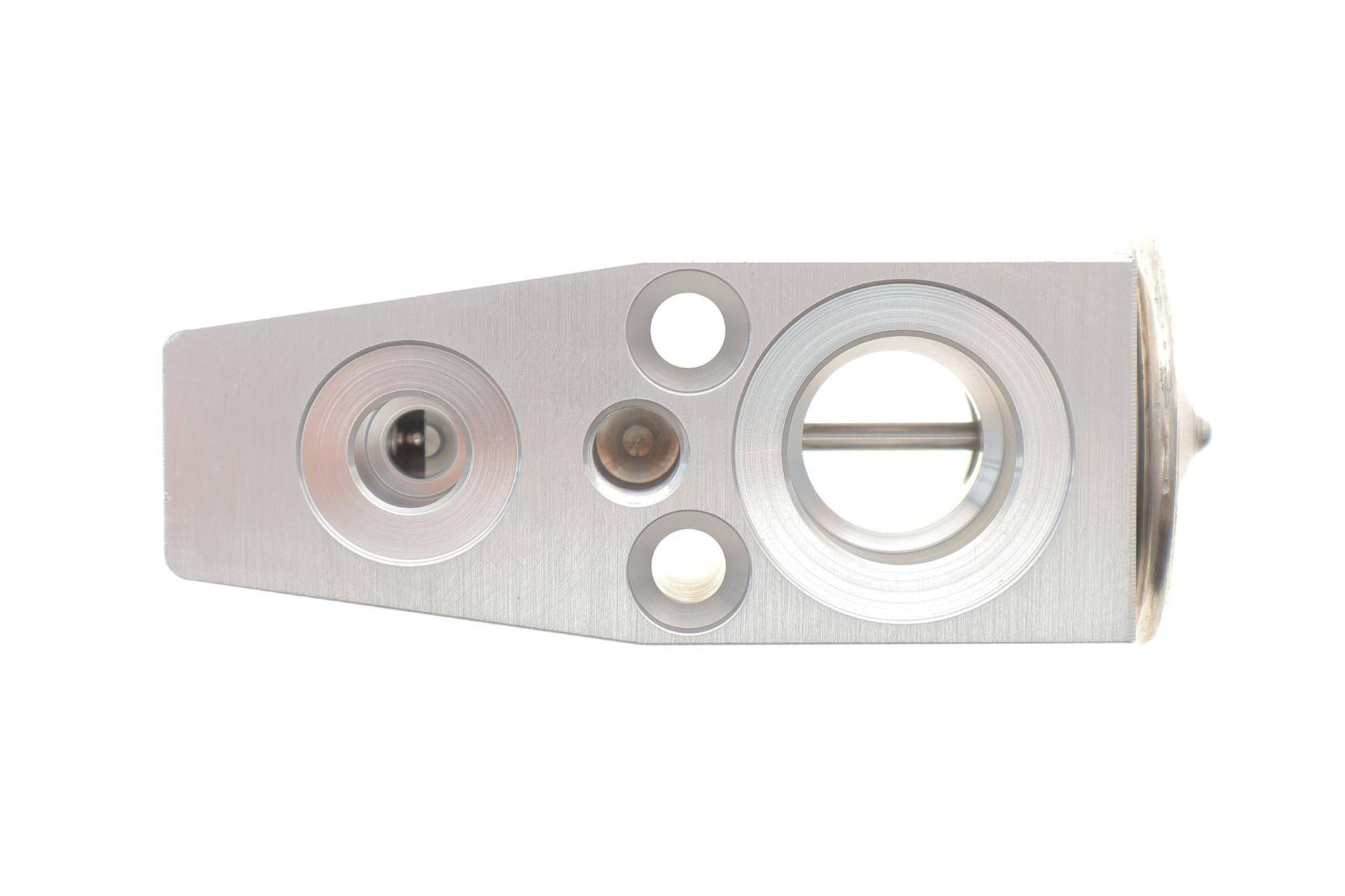 Клапан системи кондиціонування (розширювальний) Opel Astra J/K/Insignia 08-