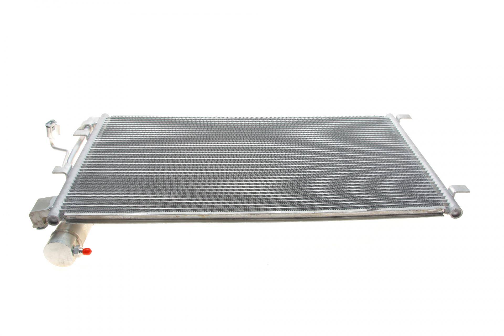 Радіатор кондиціонера (з осушувачем) Nissan Qashqai 1.5 07-