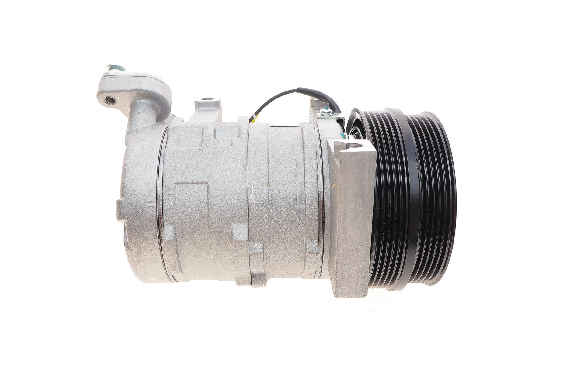 Компресор кондиціонера Ford Focus II/Kuga I/Volvo C30/C70/S40/V50 1.4-2.5 04-13