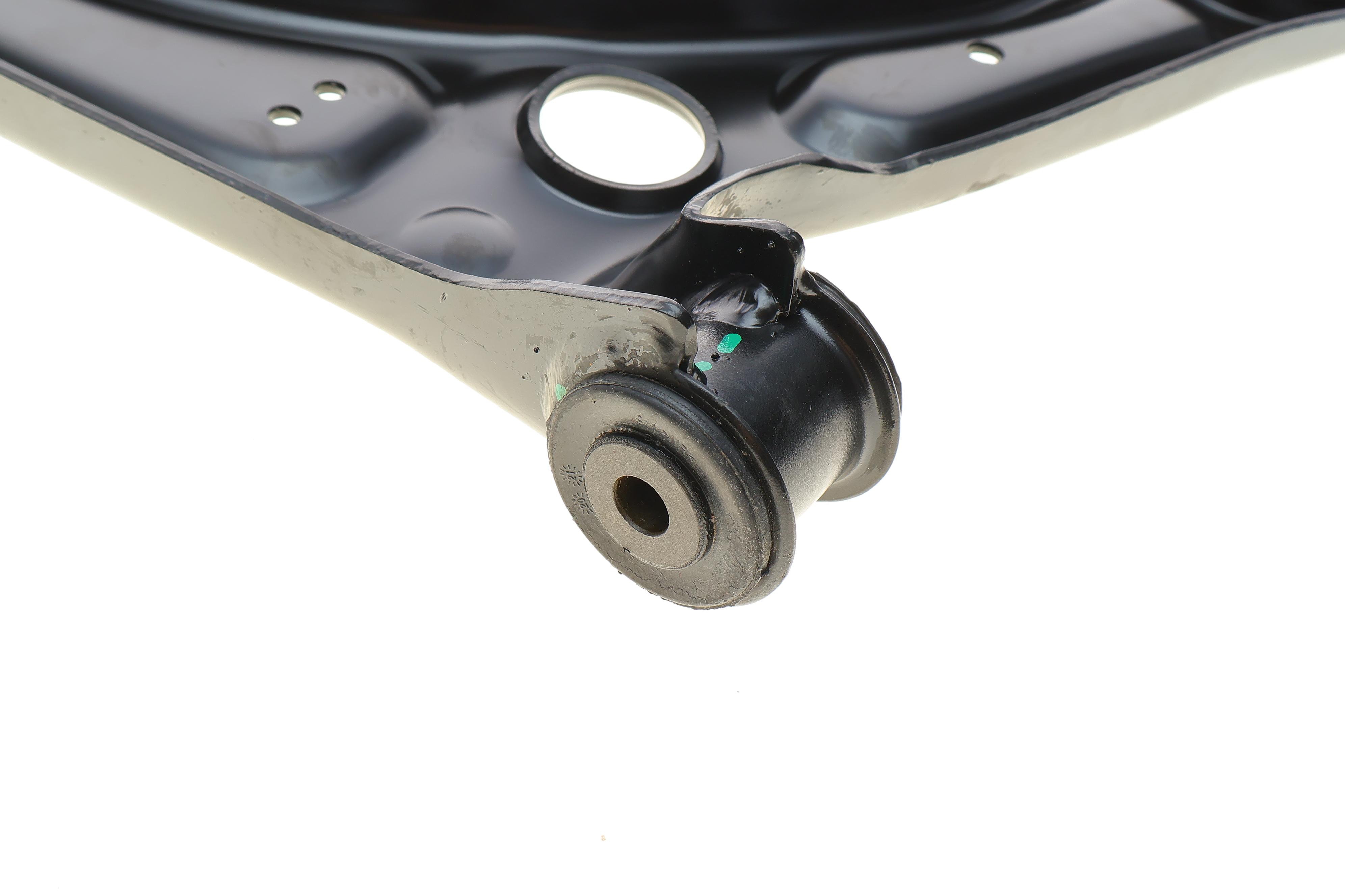 Важіль підвіски (передній/знизу) (L) Skoda Yeti 09-17/VW Caddy III/IV 04-