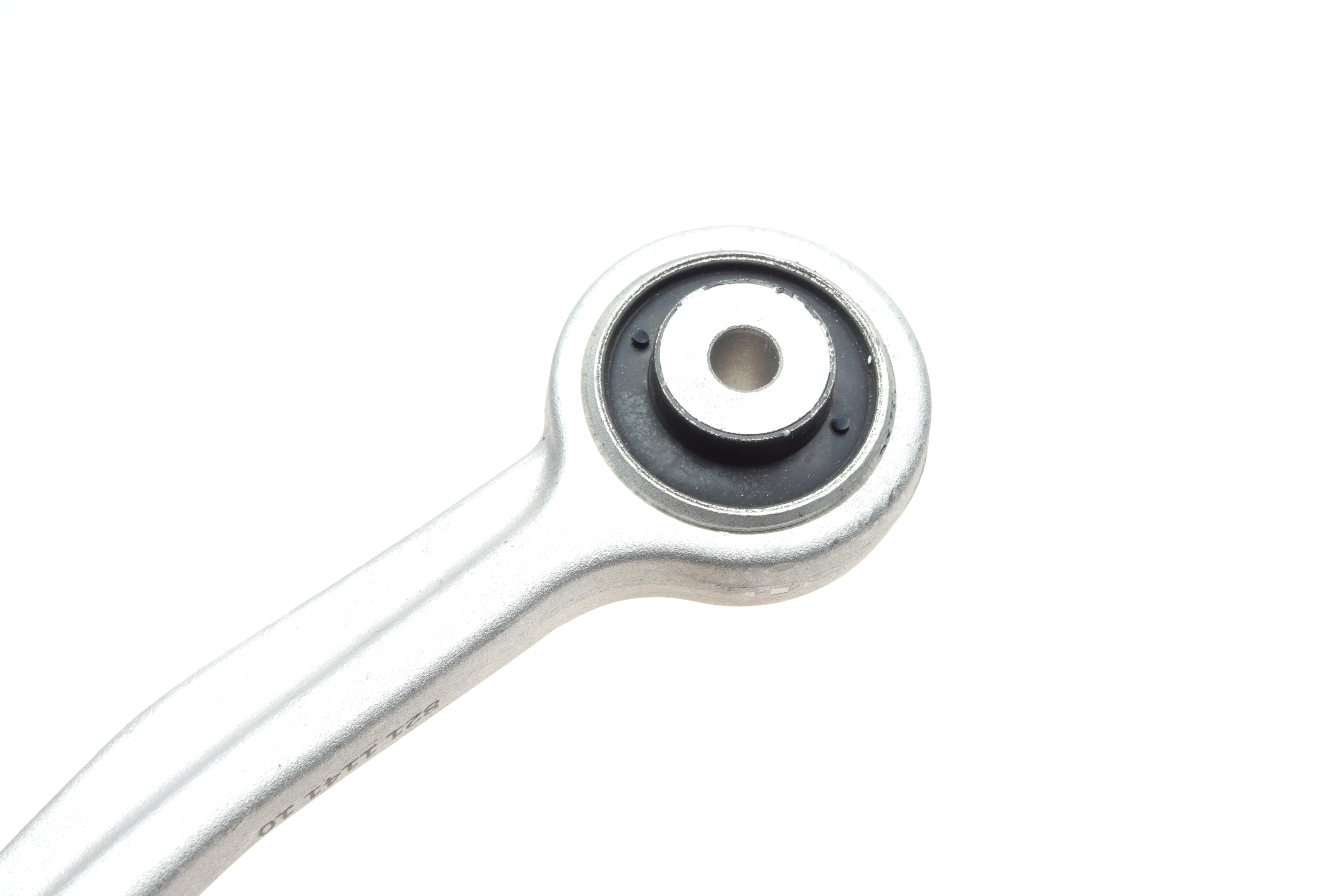 Важіль підвіски (передній/зверху/ззаду) (R) Audi A4/A5/Q5 07-