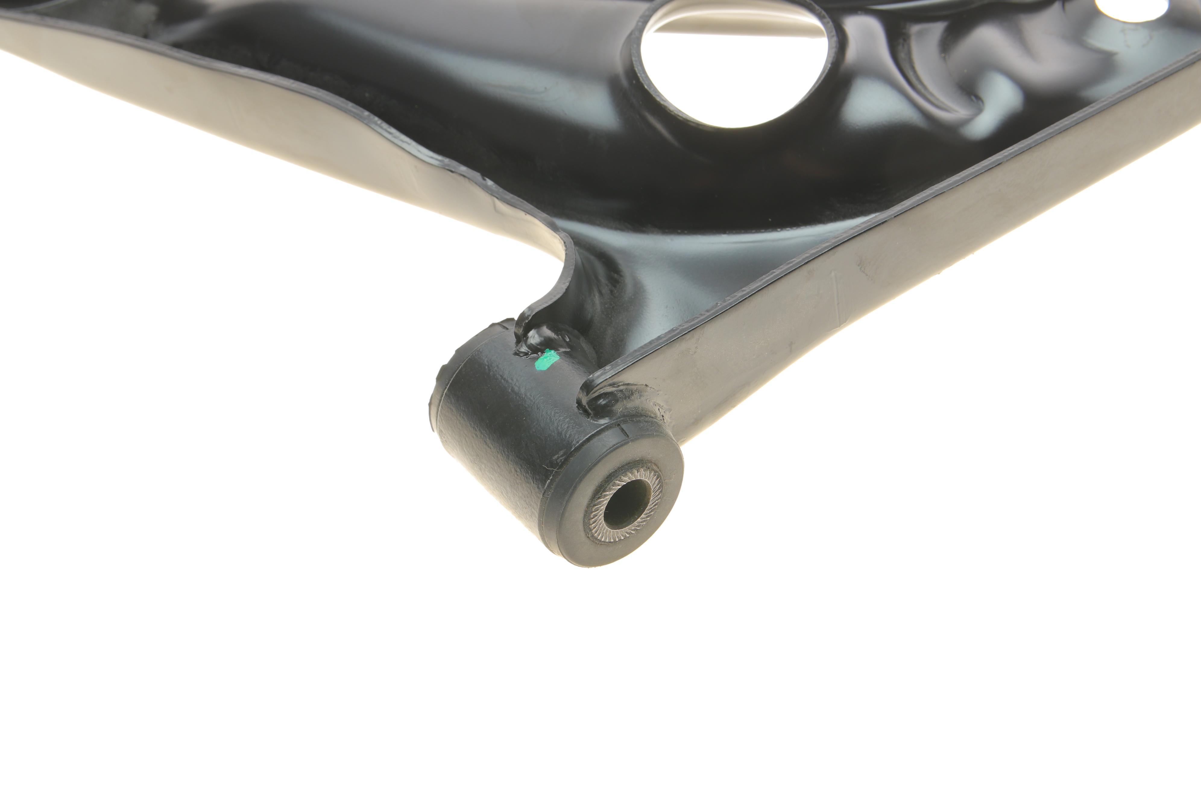 Важіль підвіски (передній/знизу) (R) Citroen C1/Peugeot 107 05-14