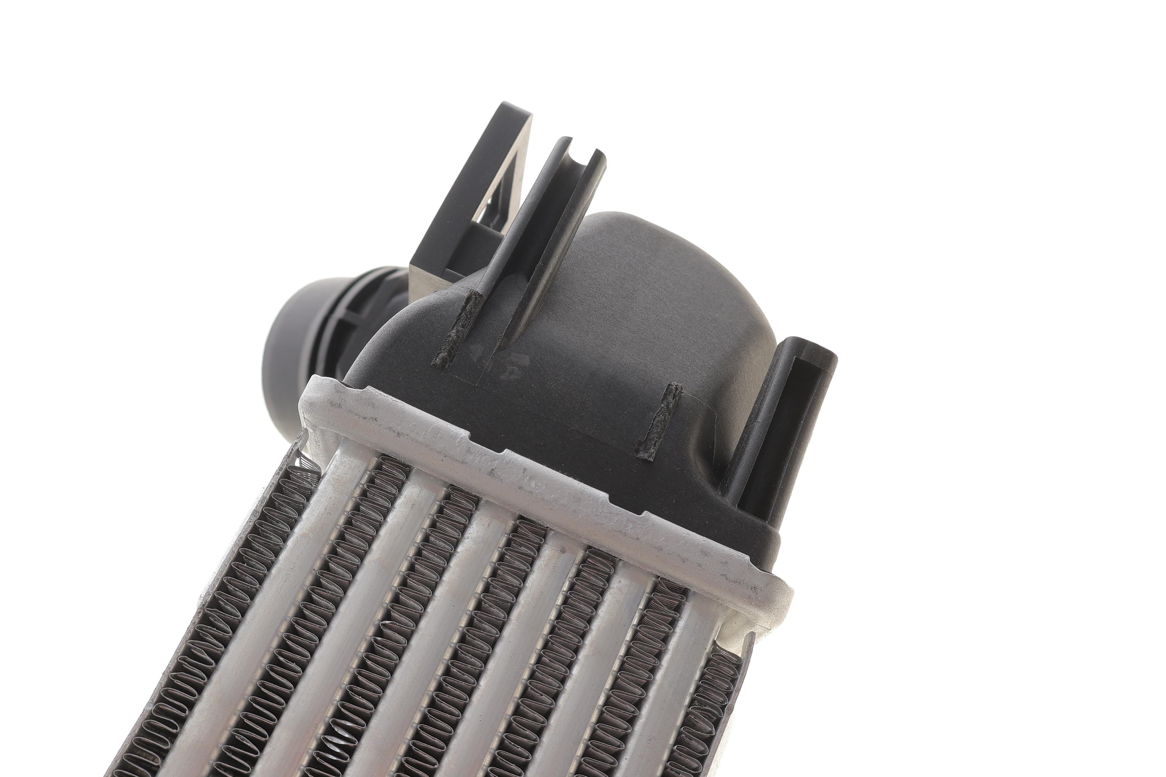 Радіатор інтеркулера Renault Scenic III/ Megane III 1.5 dCi 08-(незначне пошкодження)