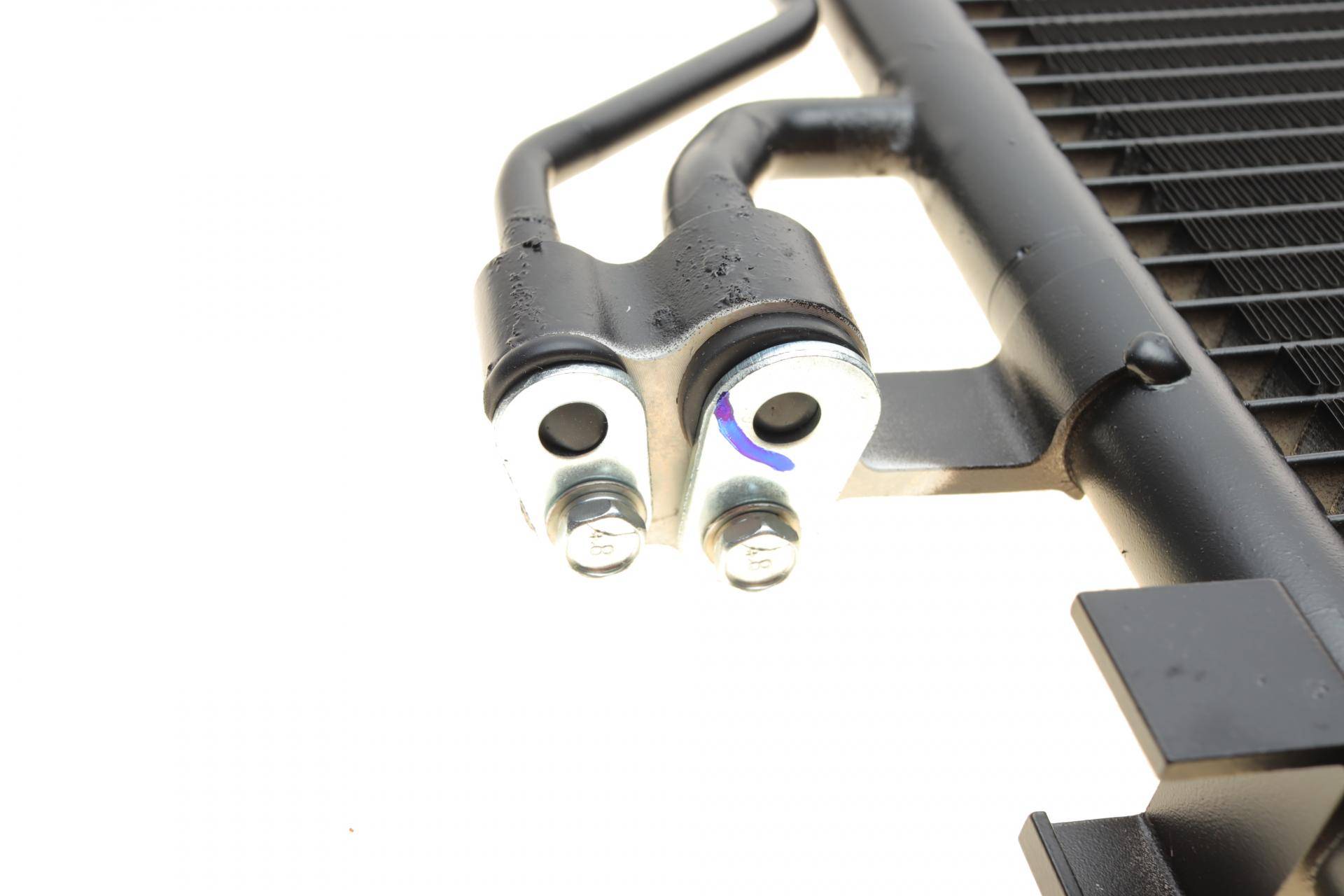 Радіатор кондиціонера Hyundai ix35/Kia Sportage 10-