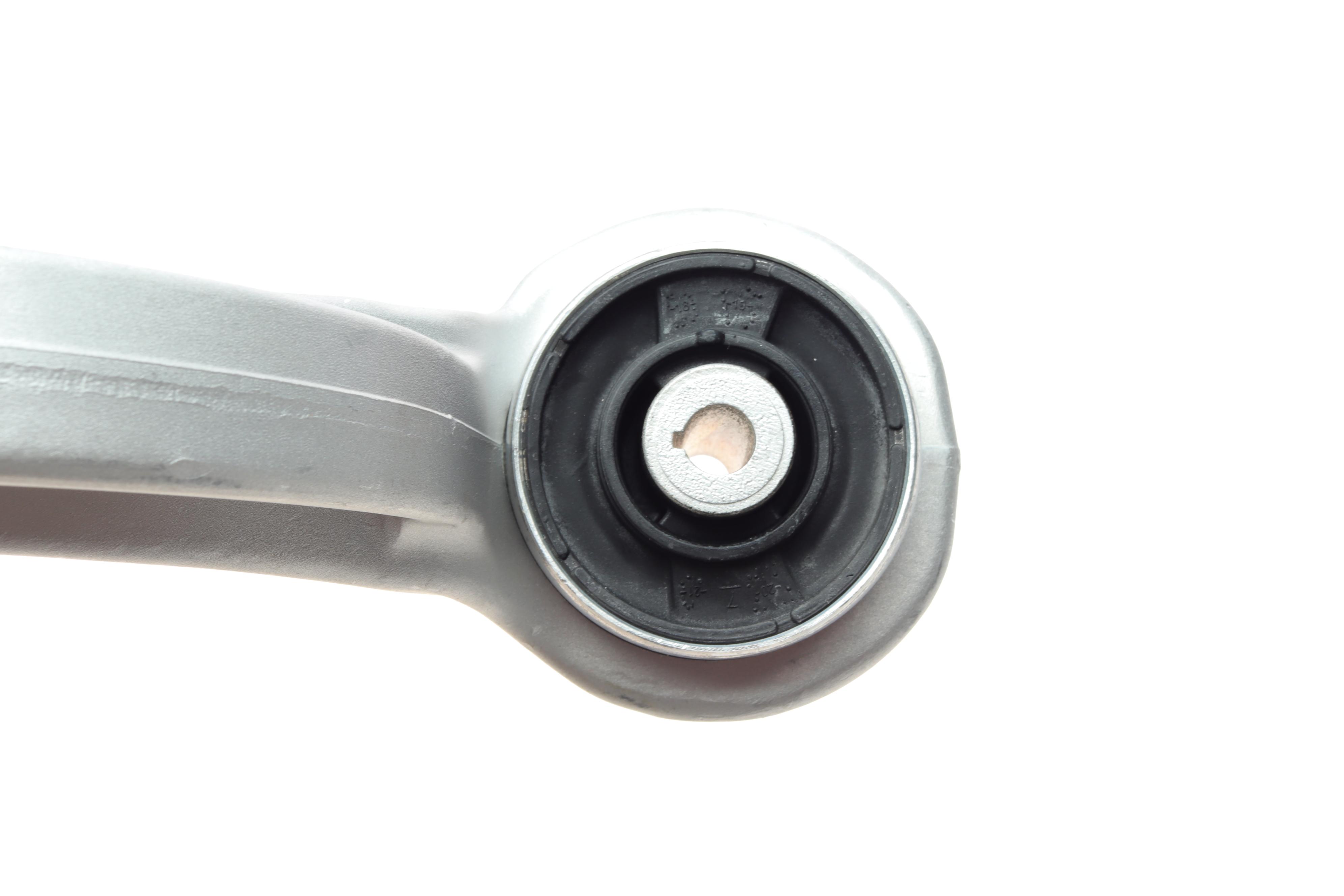 Важіль підвіски (передній) (R) Audi A6/A7 Sportback 11-