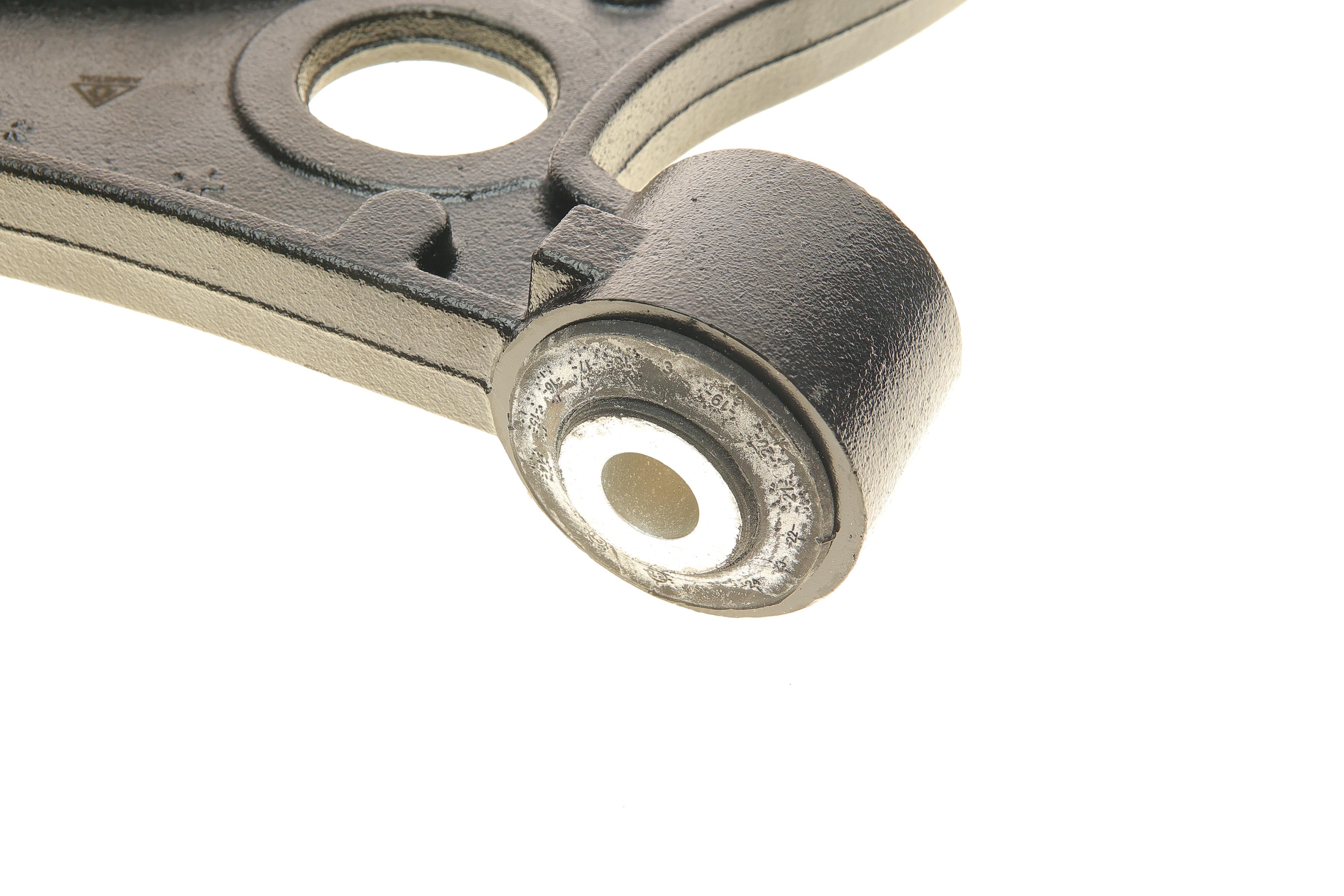 Важіль підвіски (передній/знизу/спереду) (R) Citroen Jumper/Peugeot Boxer 2.2/3.0 HDi 06-