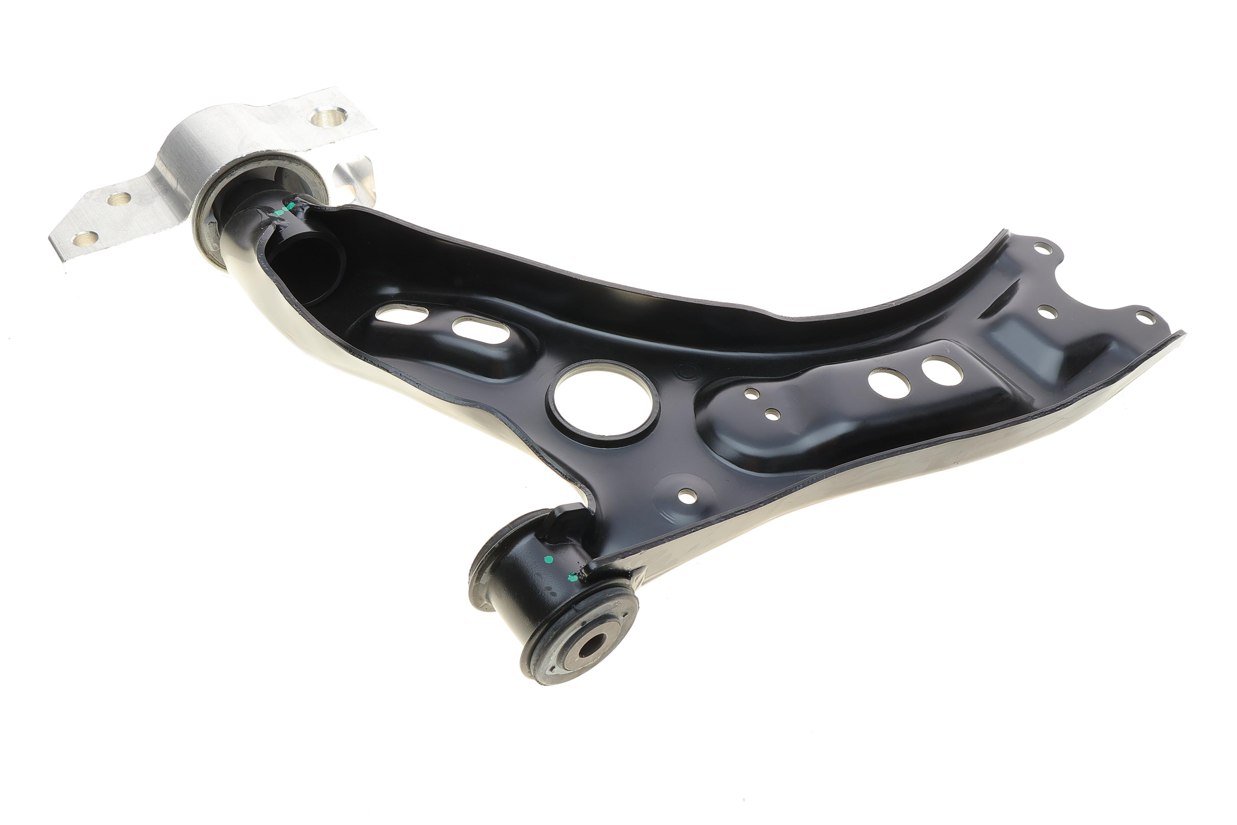 Важіль підвіски (передній/знизу) (R) VW Passat 05-14/Tiguan 07-18/CC 11-16 (без кульової)