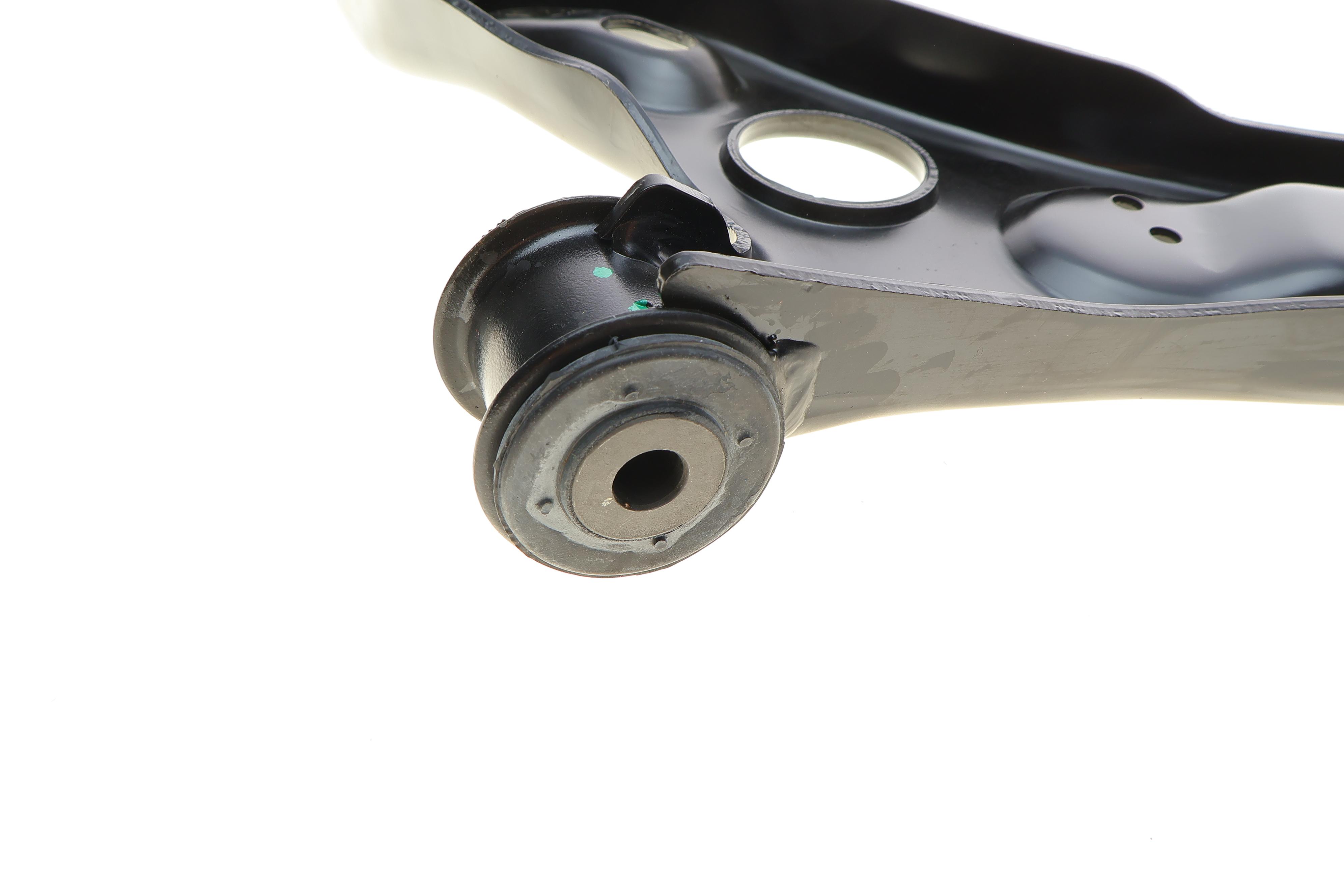 Важіль підвіски (передній/знизу) (R) VW Passat 05-14/Tiguan 07-18/CC 11-16 (без кульової)