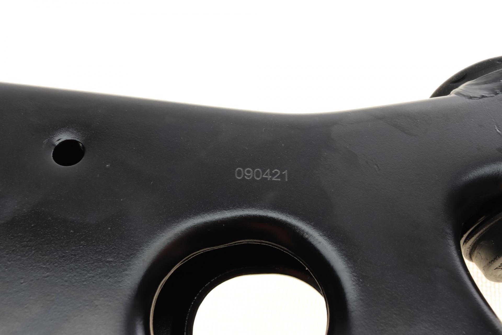 Важіль підвіски (передній) (R) Ford Focus III/C-Max II/Grand C-Max 10- (з кульовою)