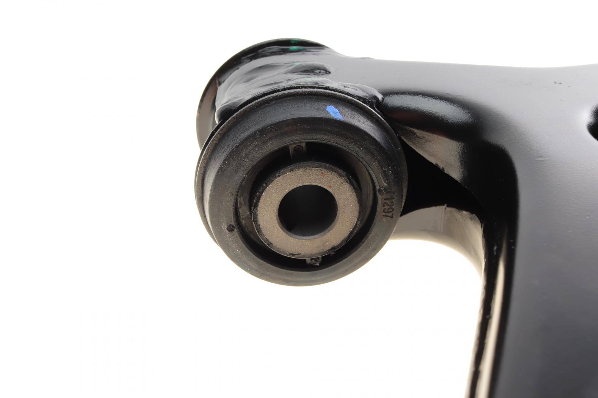 Важіль підвіски (передній) (R) Ford Focus III/C-Max II/Grand C-Max 10- (з кульовою)