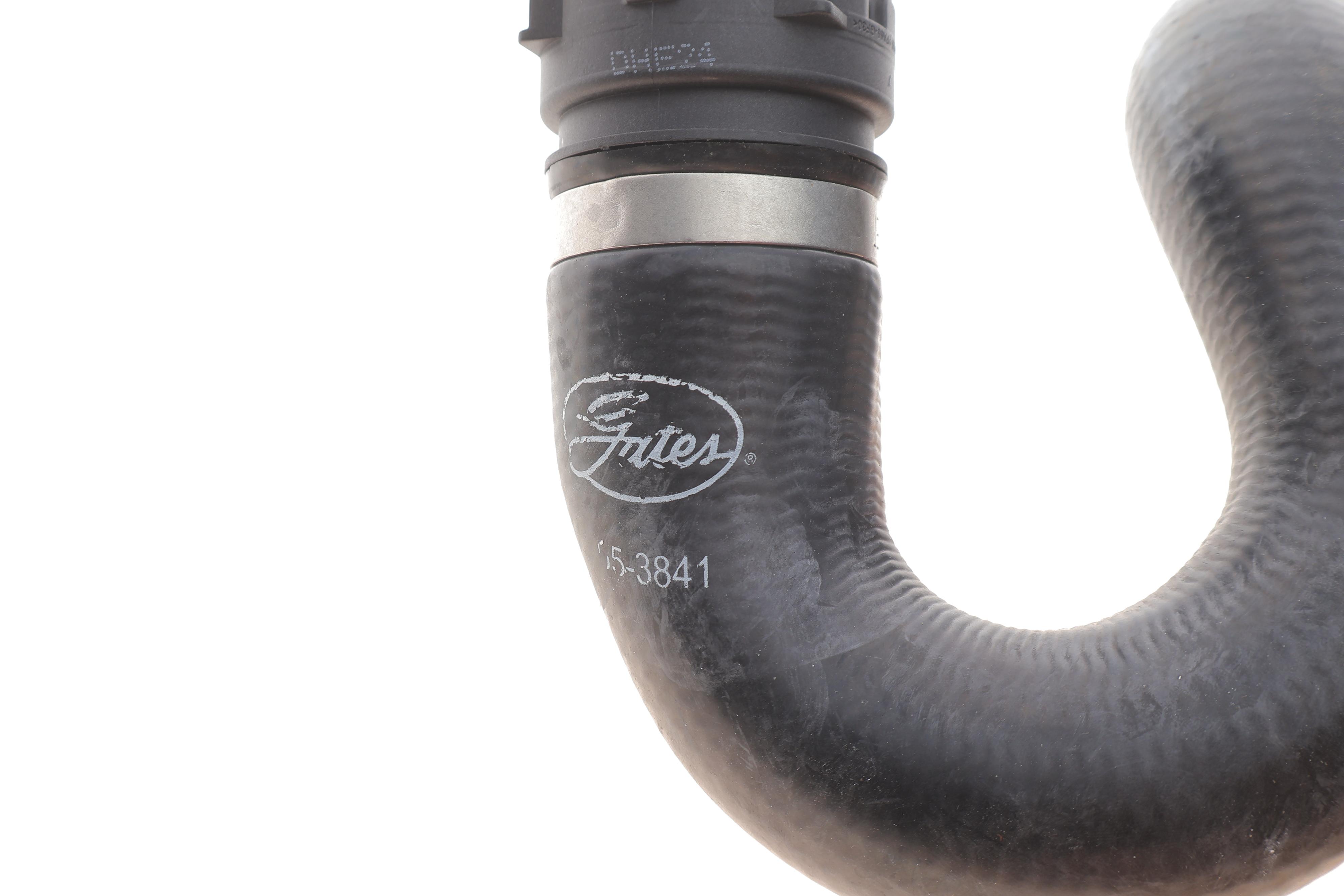 Патрубок радиатора Audi Q7 05-15