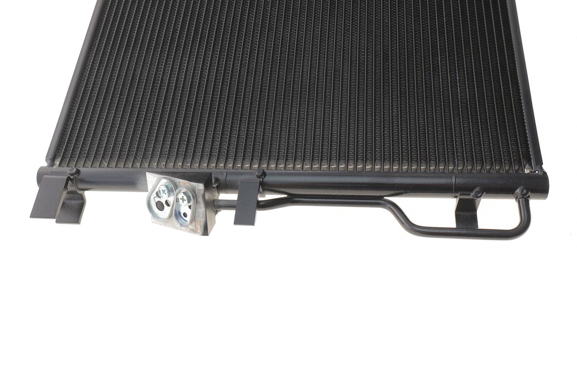 Радіатор кондиціонера (з осушувачем) Hyundai Tucson 1.6 T-GDi/2.0 CRDi 15-