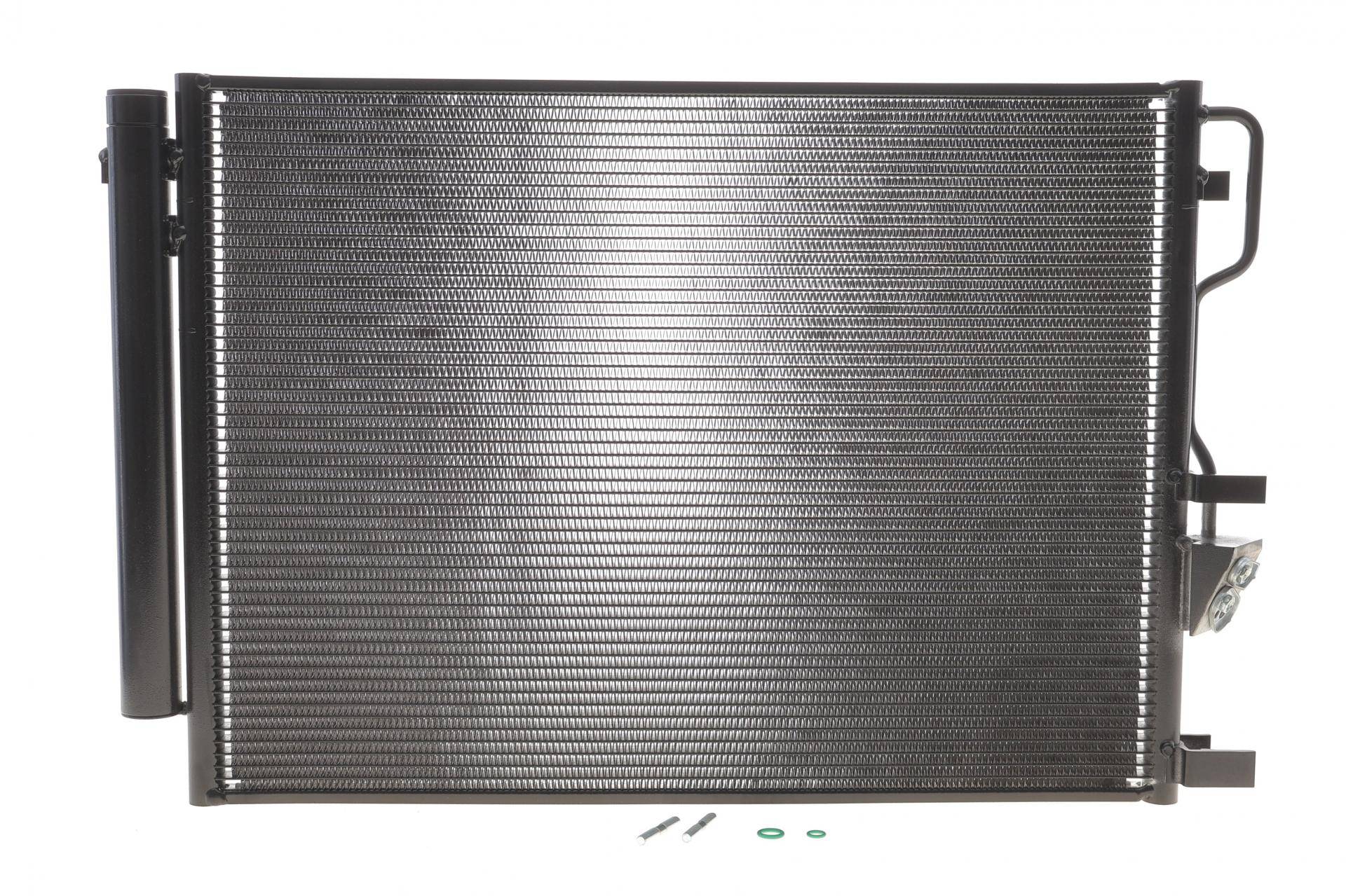 Радіатор кондиціонера (з осушувачем) Hyundai Tucson 1.6 T-GDi/2.0 CRDi 15-