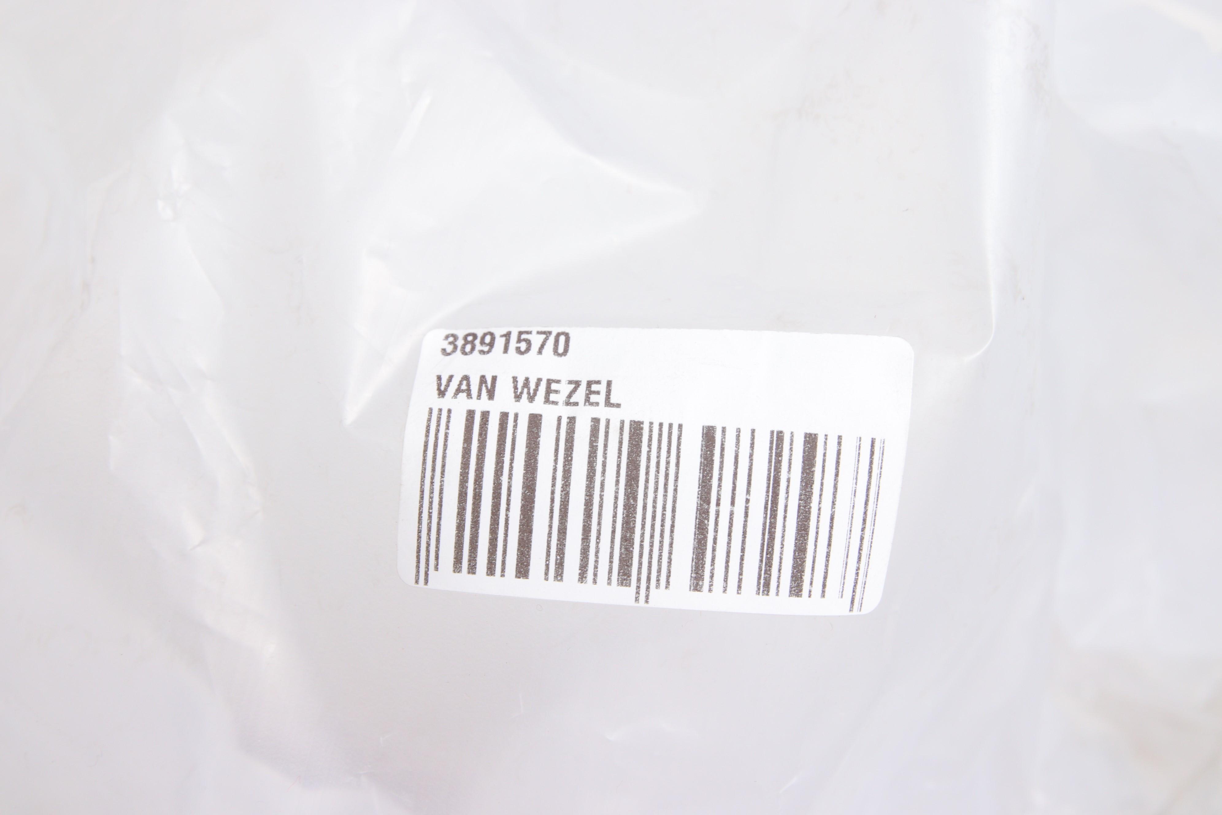 Бампер (передній) Opel Vivaro 14-19 (з отворами під противотумки)