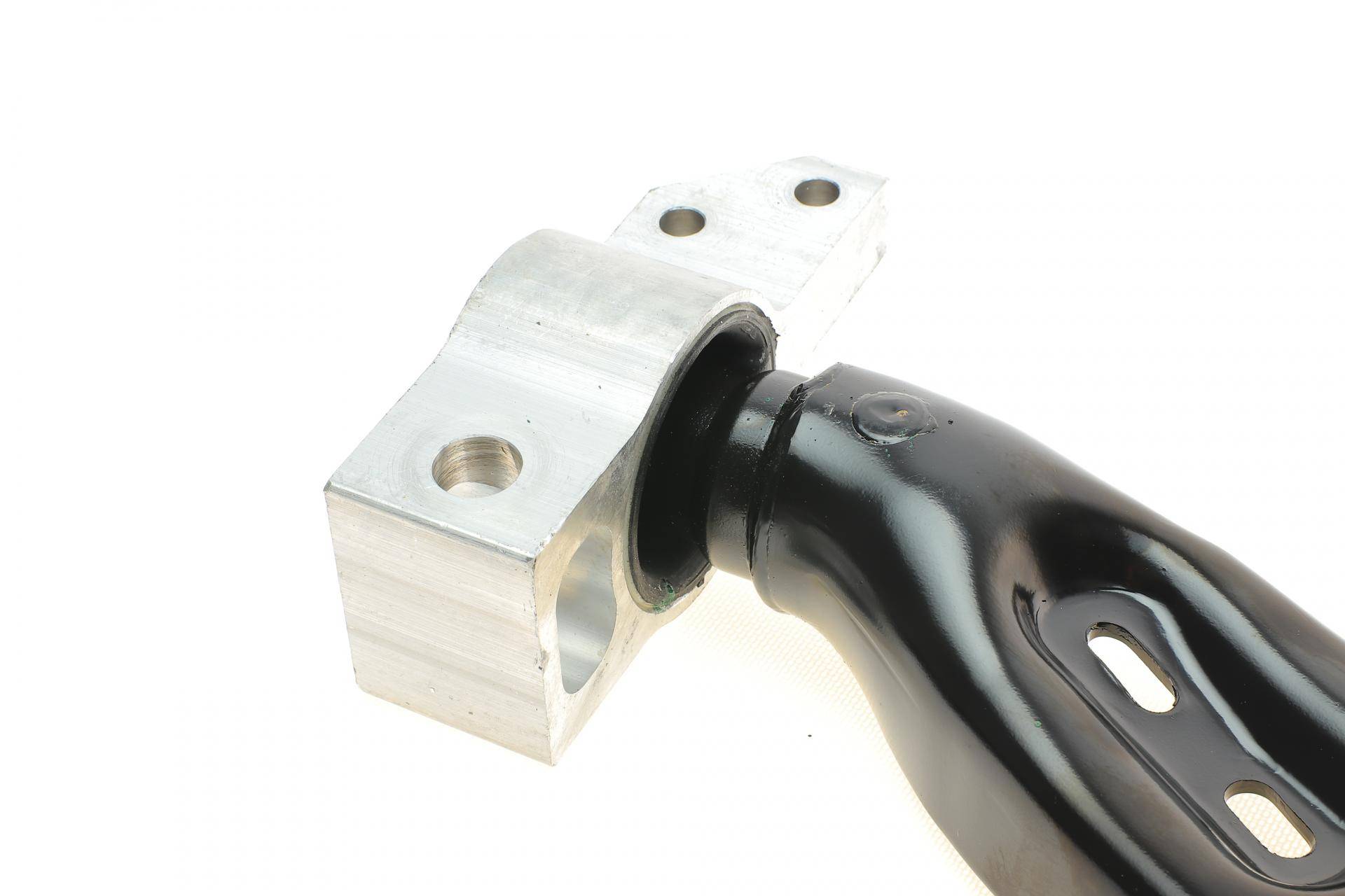 Важіль підвіски (передній/знизу) (R) VW Passat 05-14/Tiguan 07-18/CC 11-16 (без кульової)