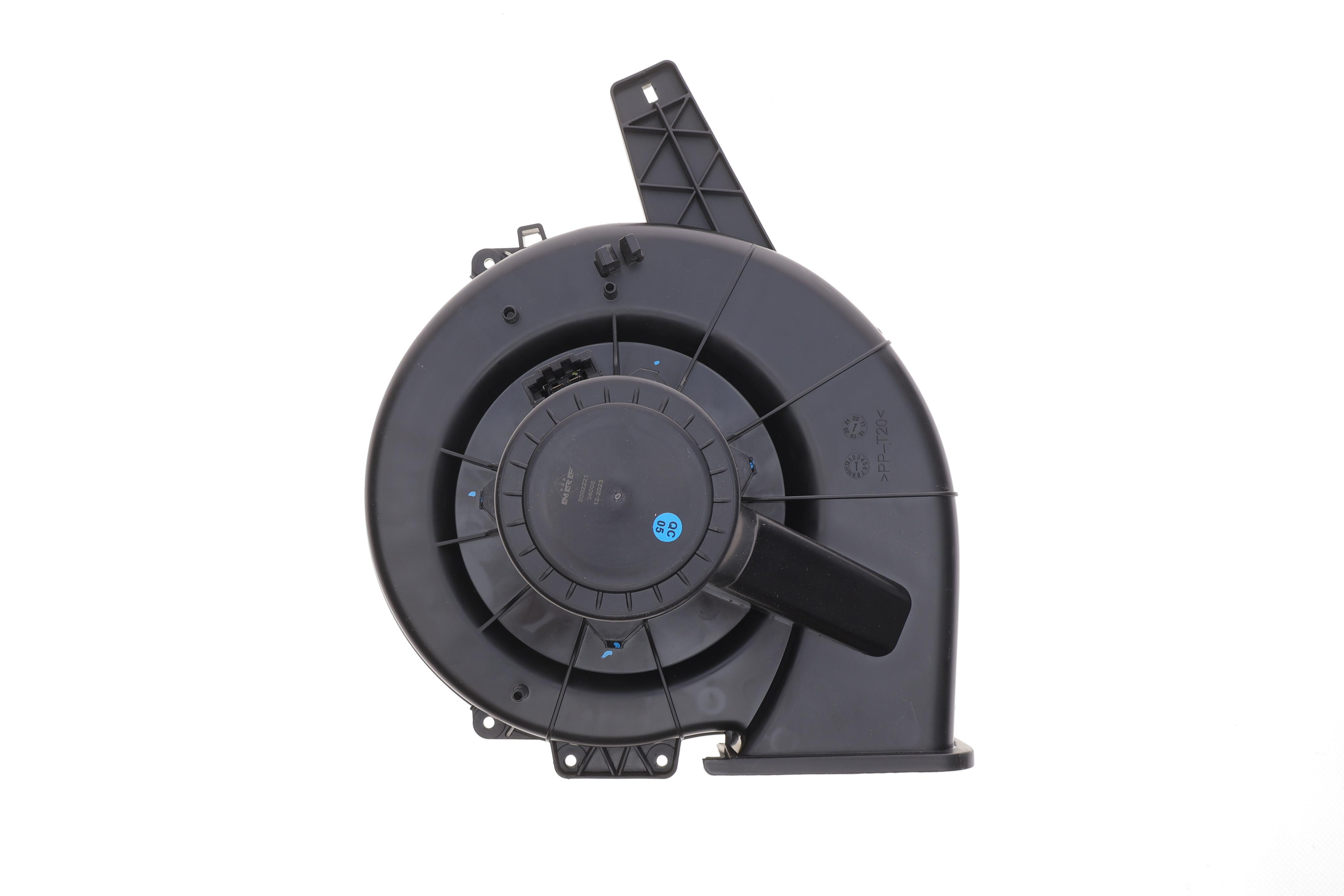 Моторчик пічки Audi A1/A2/Skoda Fabia/Rapid/Roomster 01- (Behr)