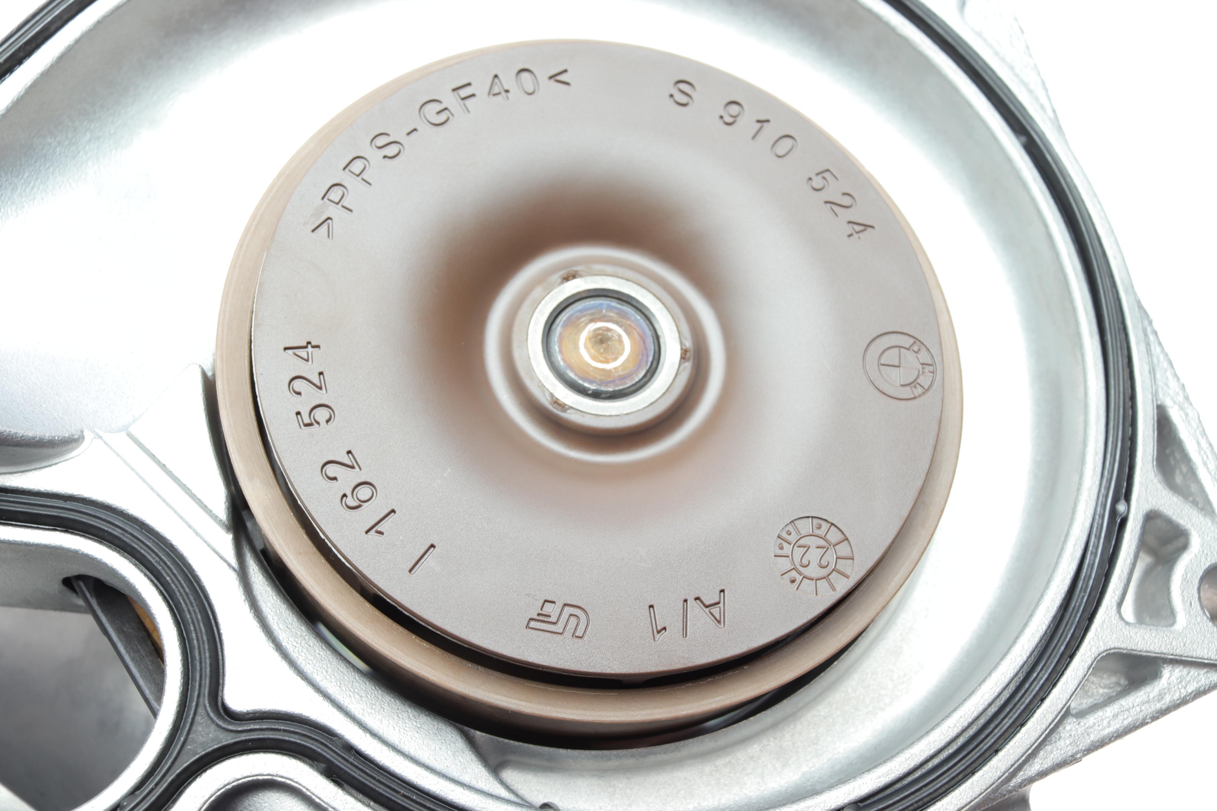 Помпа води BMW 5 (G30)/7 (G11/G12) 15- (N63)