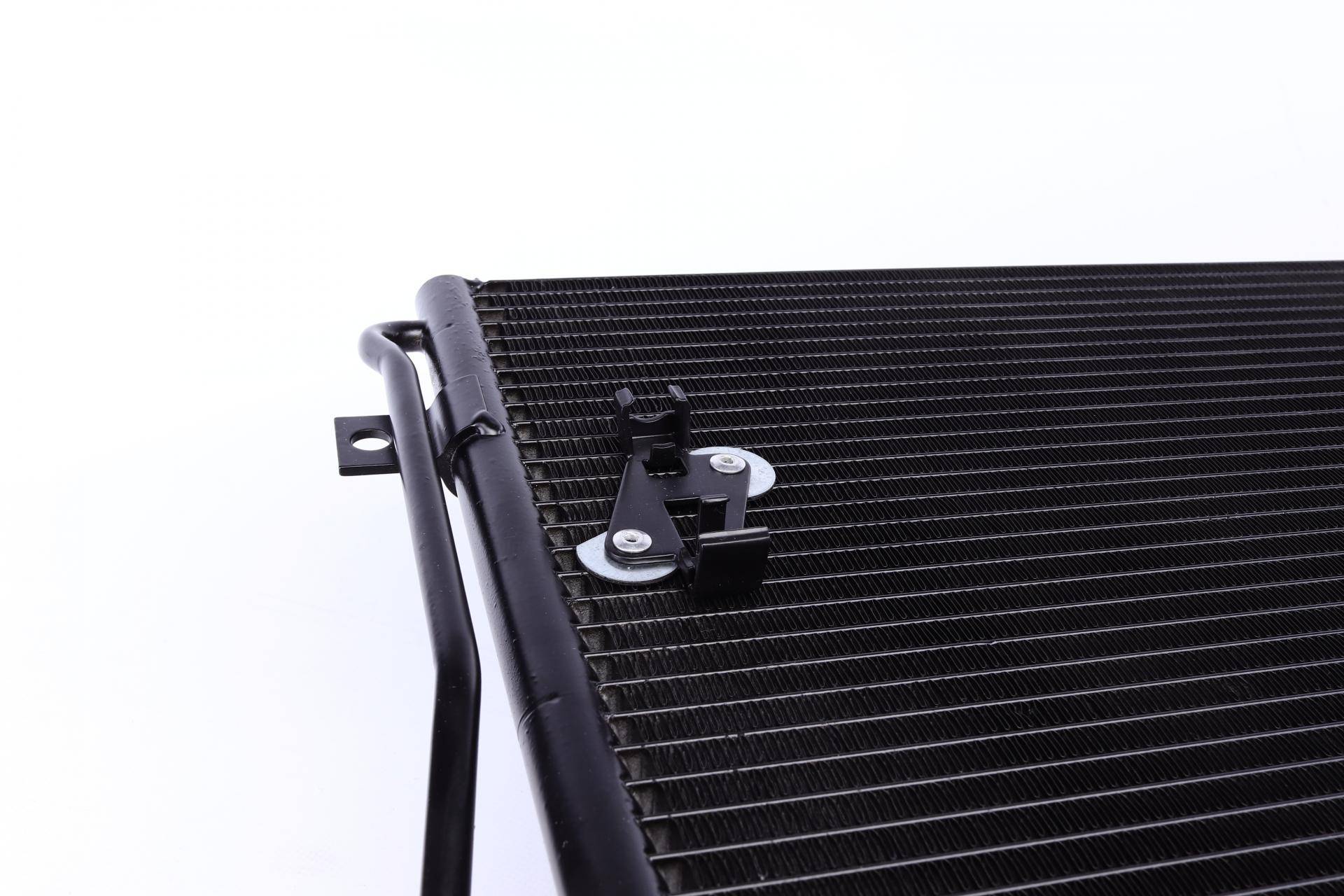 Радіатор кондиціонера Audi Q7 06-15/Porsche Cayenne/VW Touareg 02-10