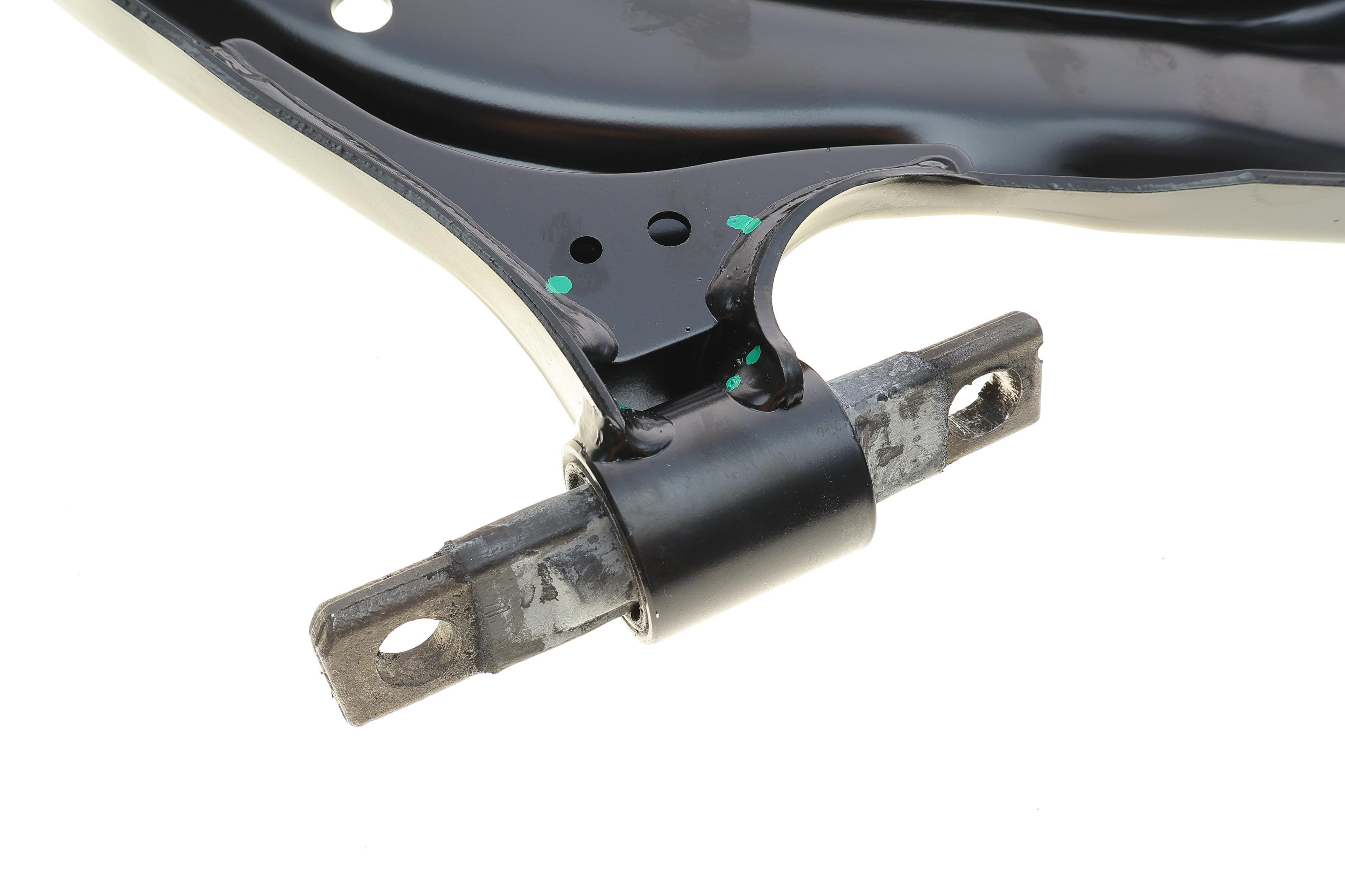 Важіль підвіски (передній/знизу) (L) Renault Koleos 08-/Nissan Qashqai/X-Trail 07-13