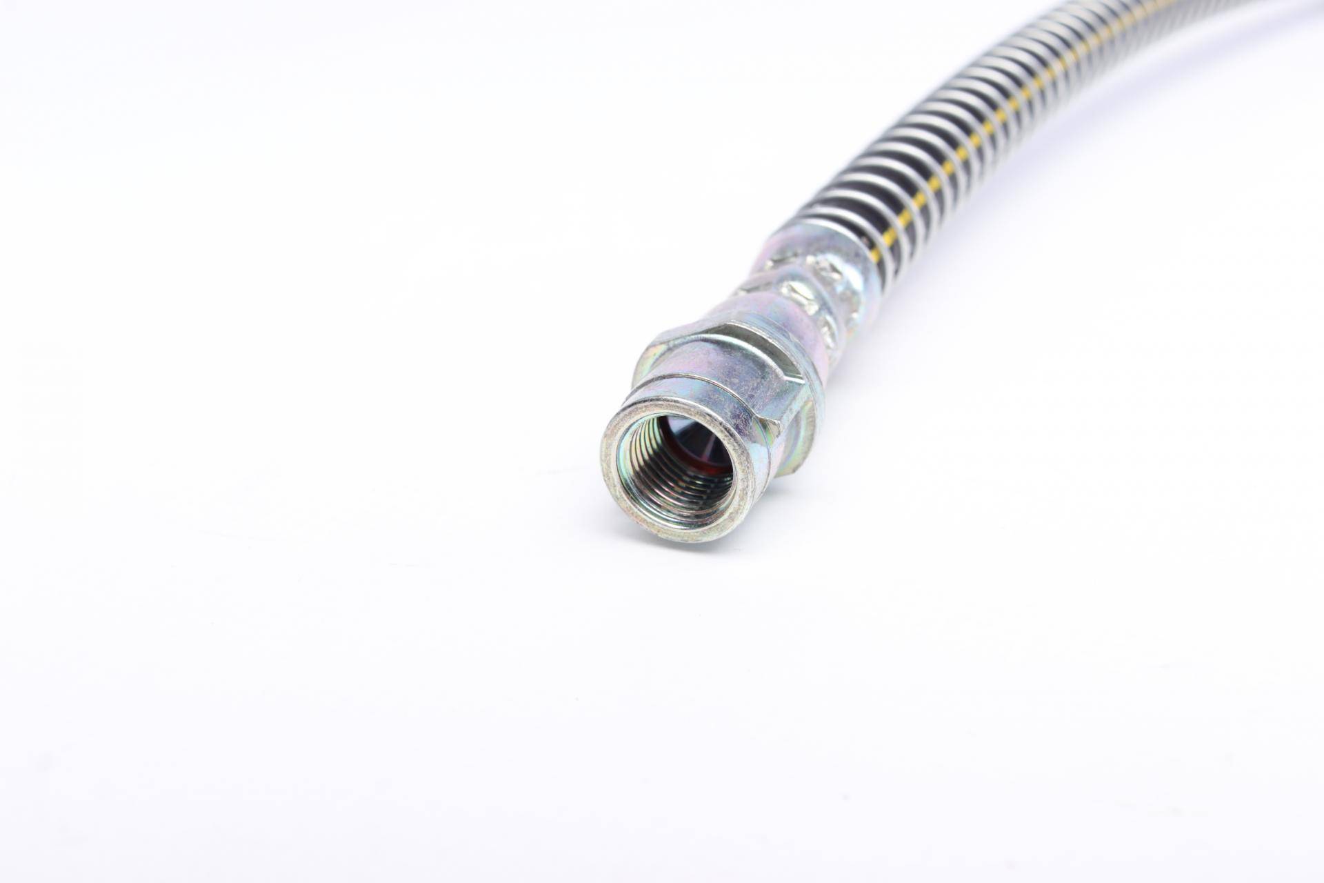 Шланг гальмівний (передній) VW Touareg/ Porsche Cayenne 3.2-3.6 03- (515mm)