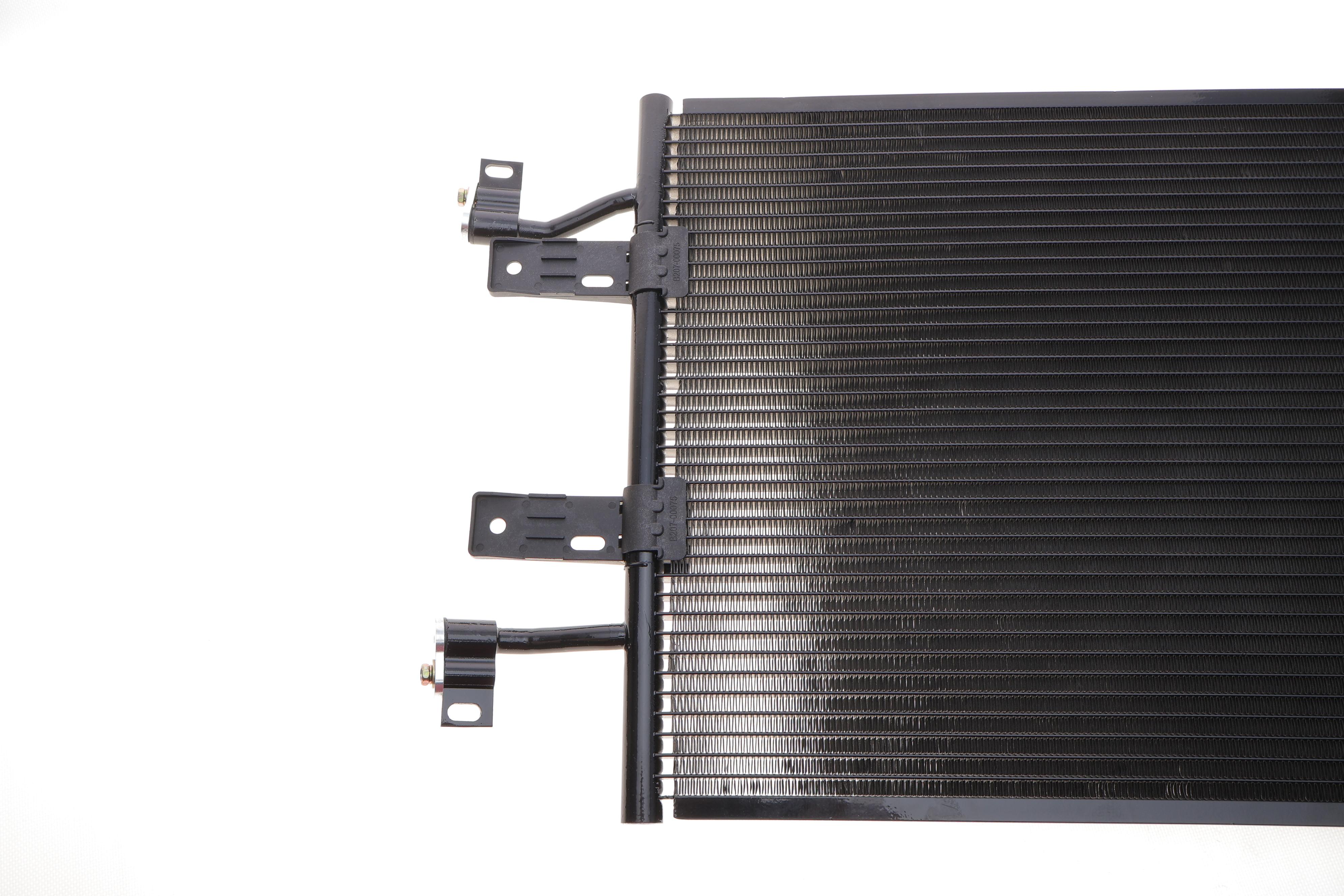 Радіатор кондиціонера Renault Trafic 2,0/2.5dci