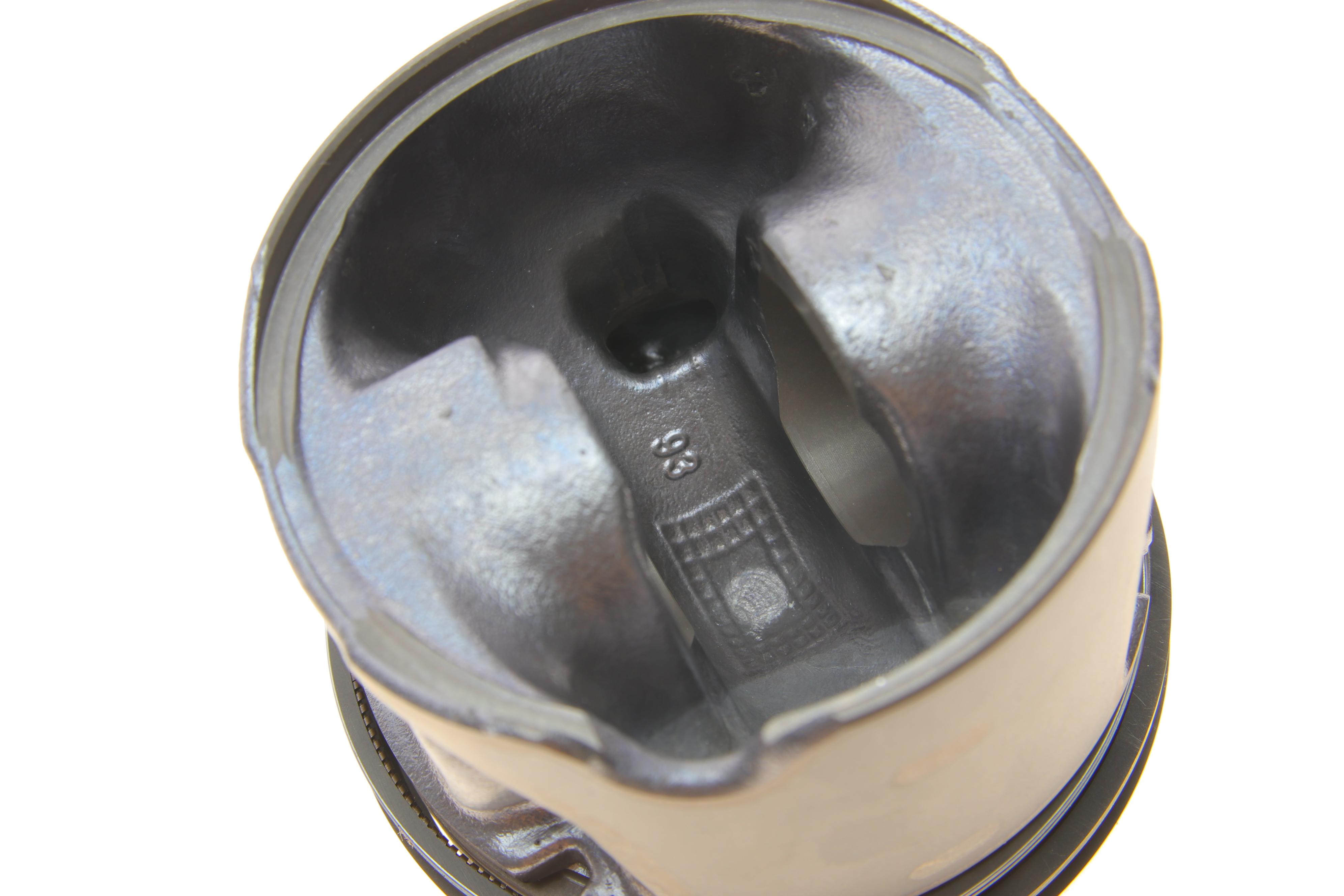 Поршень MB Sprinter 318 3.0CDI OM642 (83.01mm/STD) (4-6 цилиндр) (L)