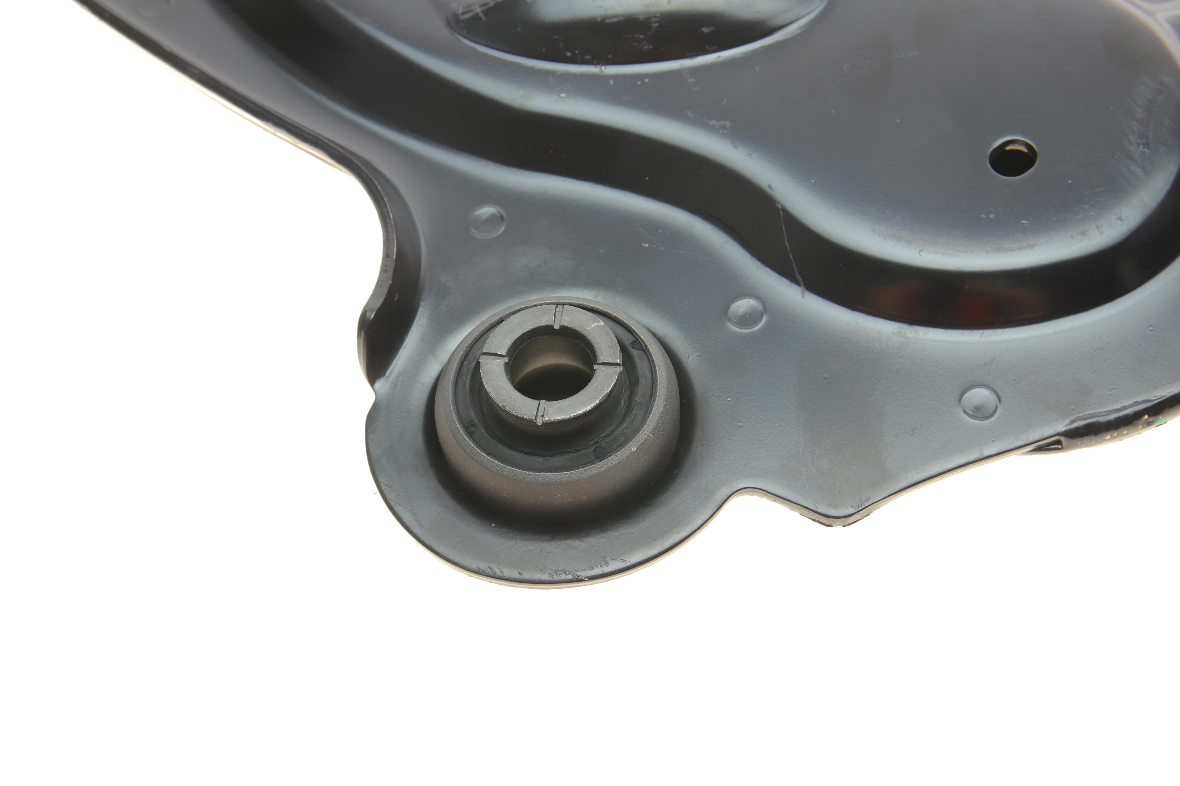 Важіль підвіски (передній/знизу) (R) Renault Trafic II/Opel Vivaro A/Nissan Primastar 01-