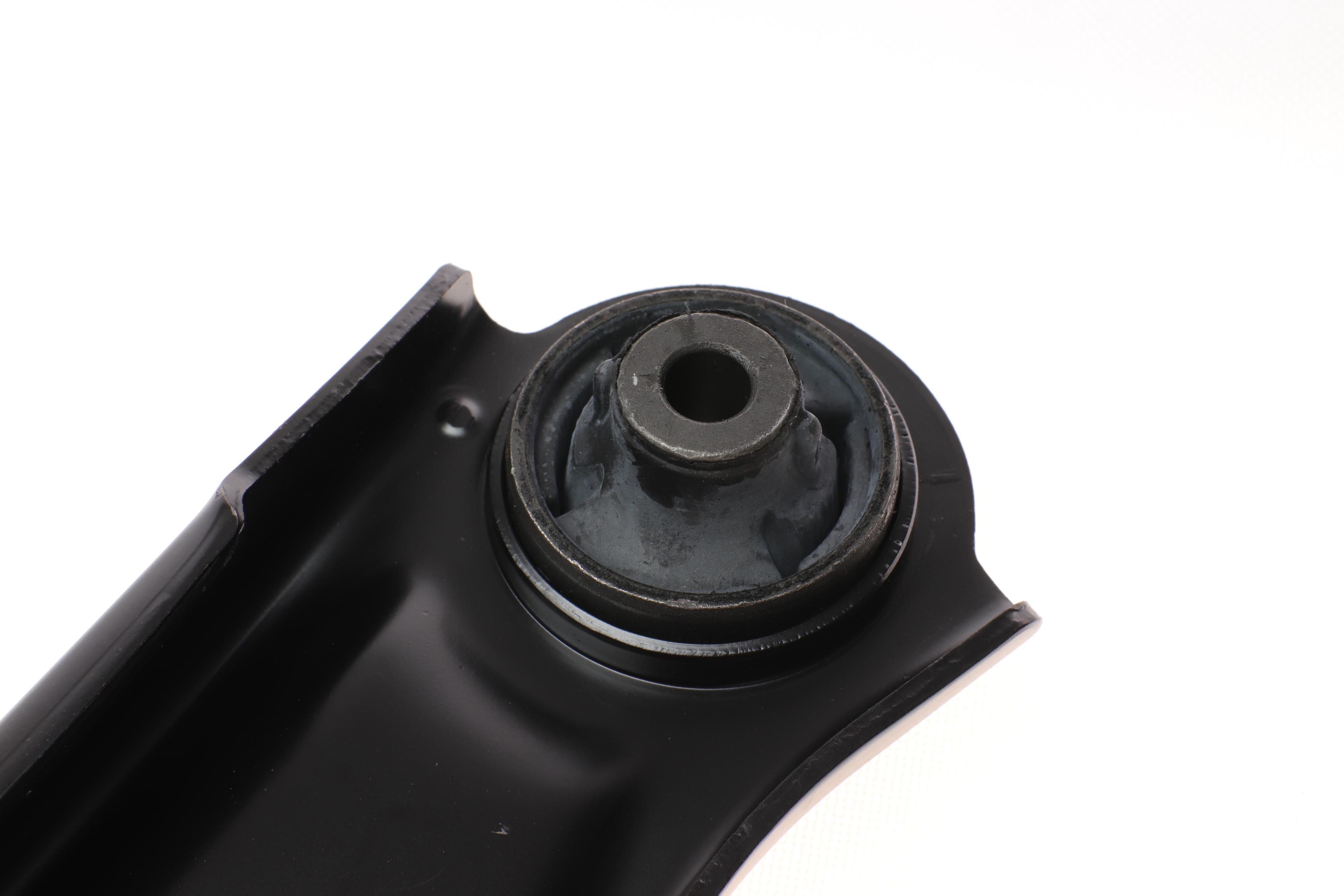 Важіль підвіски (передній/знизу) (L) Nissan Qashqai II/Renault Kadjar 13-