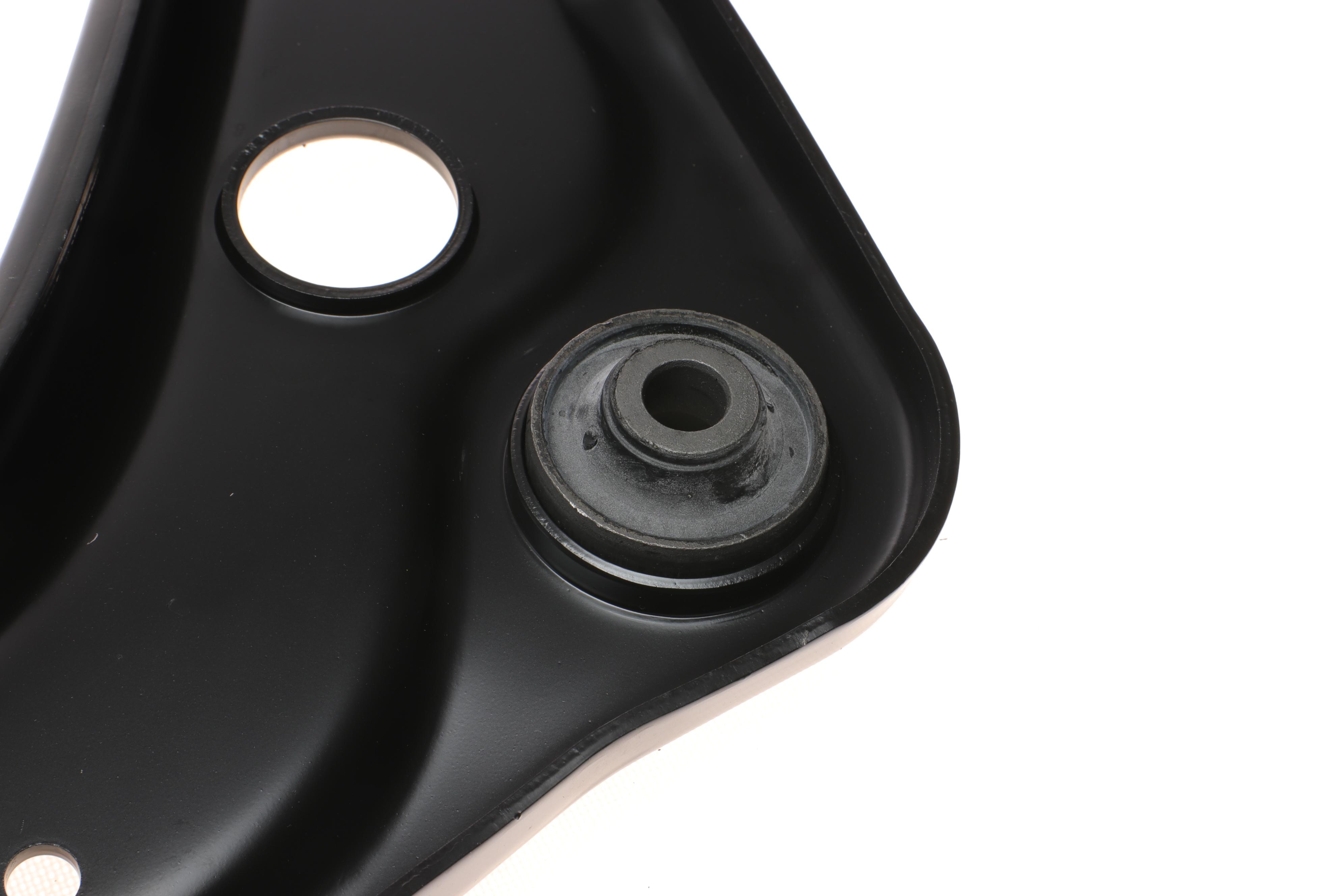 Важіль підвіски (передній/знизу) (L) Nissan Qashqai II/Renault Kadjar 13-