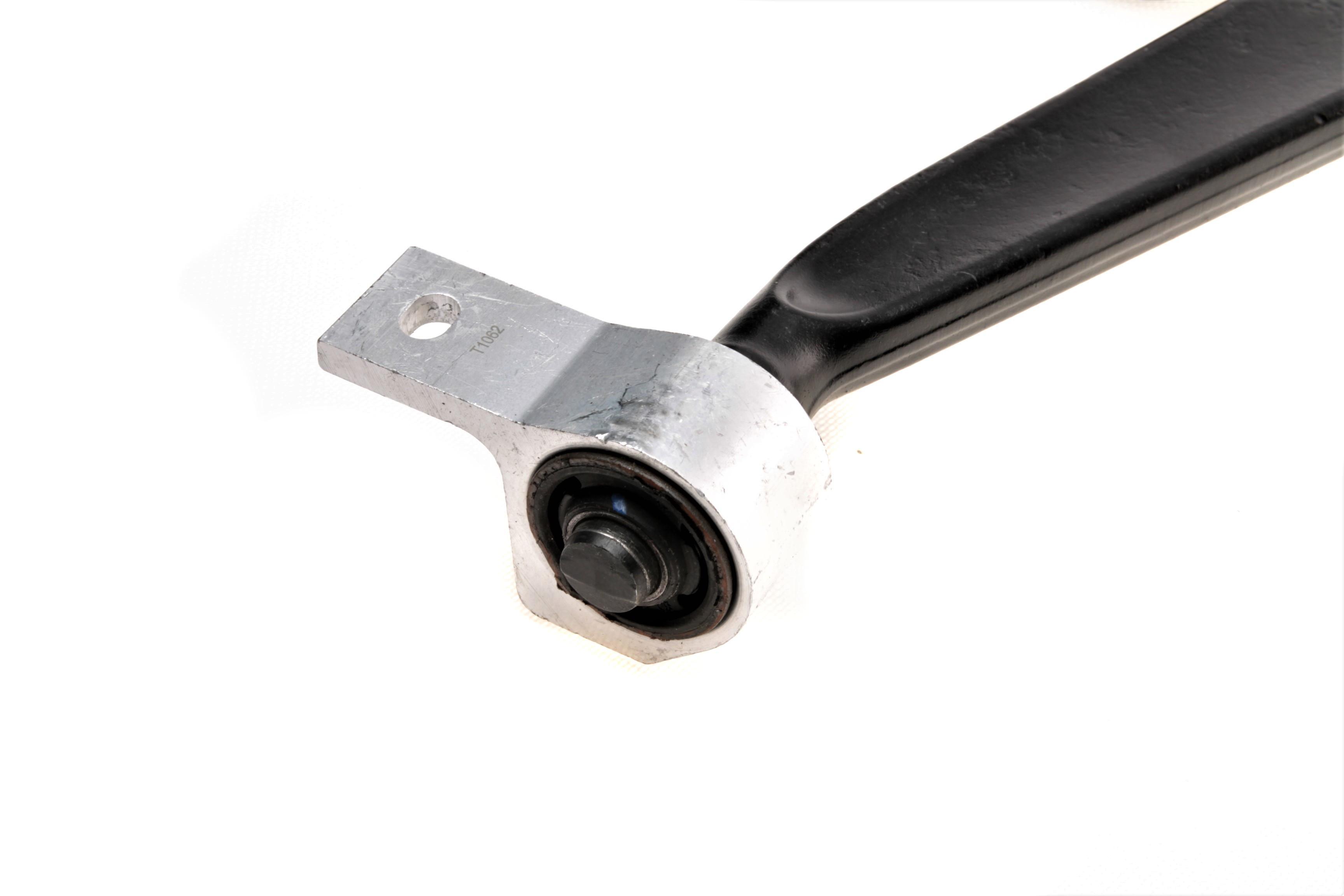 Важіль підвіски (передній/знизу) (R) Citroen Berlingo/Peugeot Partner 1.6-2.0 99-