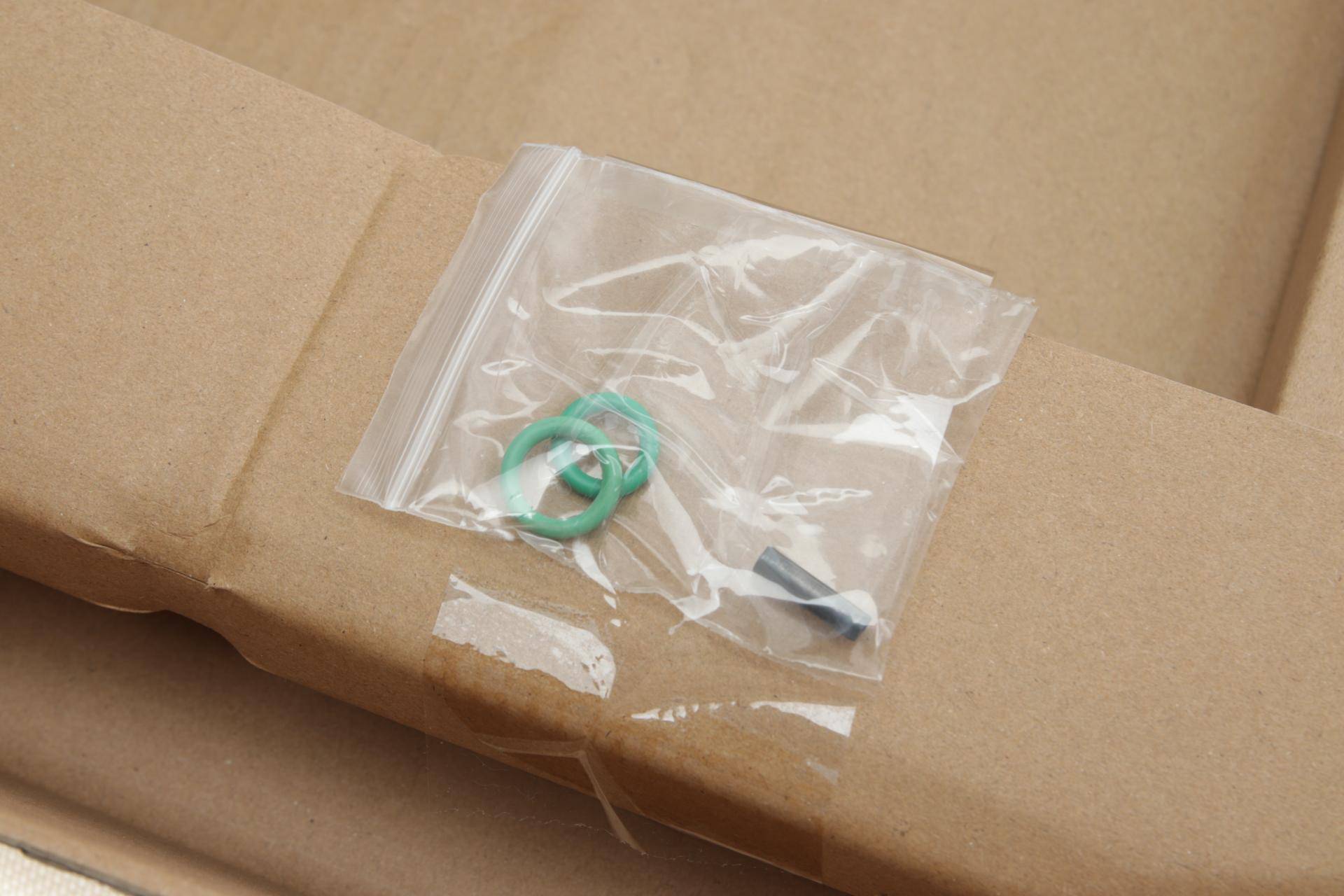 Радіатор кондиціонера (з осушувачем) Audi Q5 2.0-3.0DH 16-