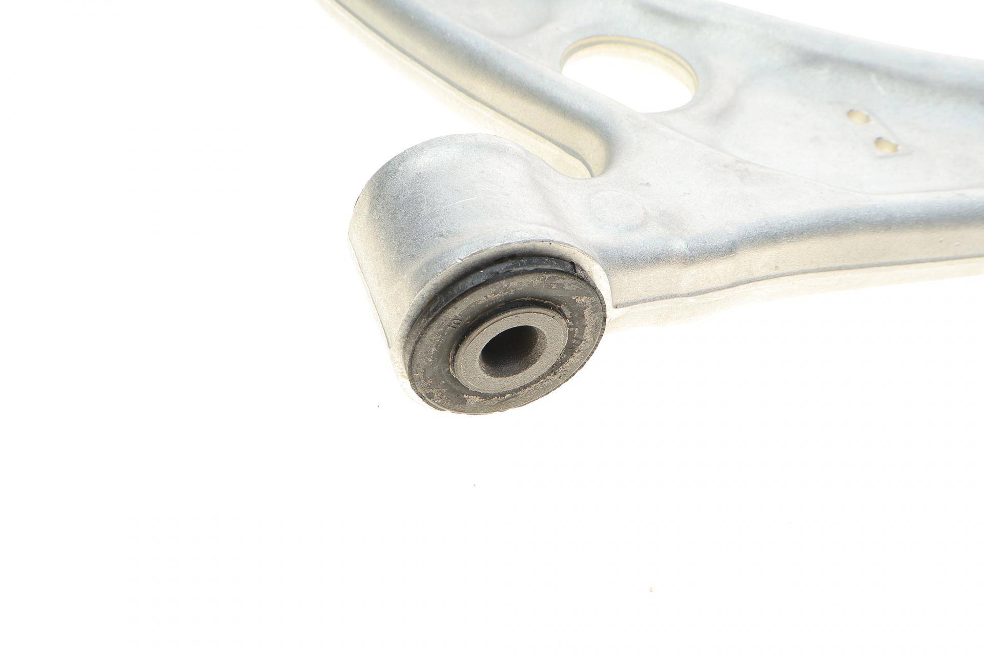 Важіль підвіски (передній/знизу) VW Passat 05-14/Tiguan 07-/Sharan 10- (без кульової) (Алюміній)