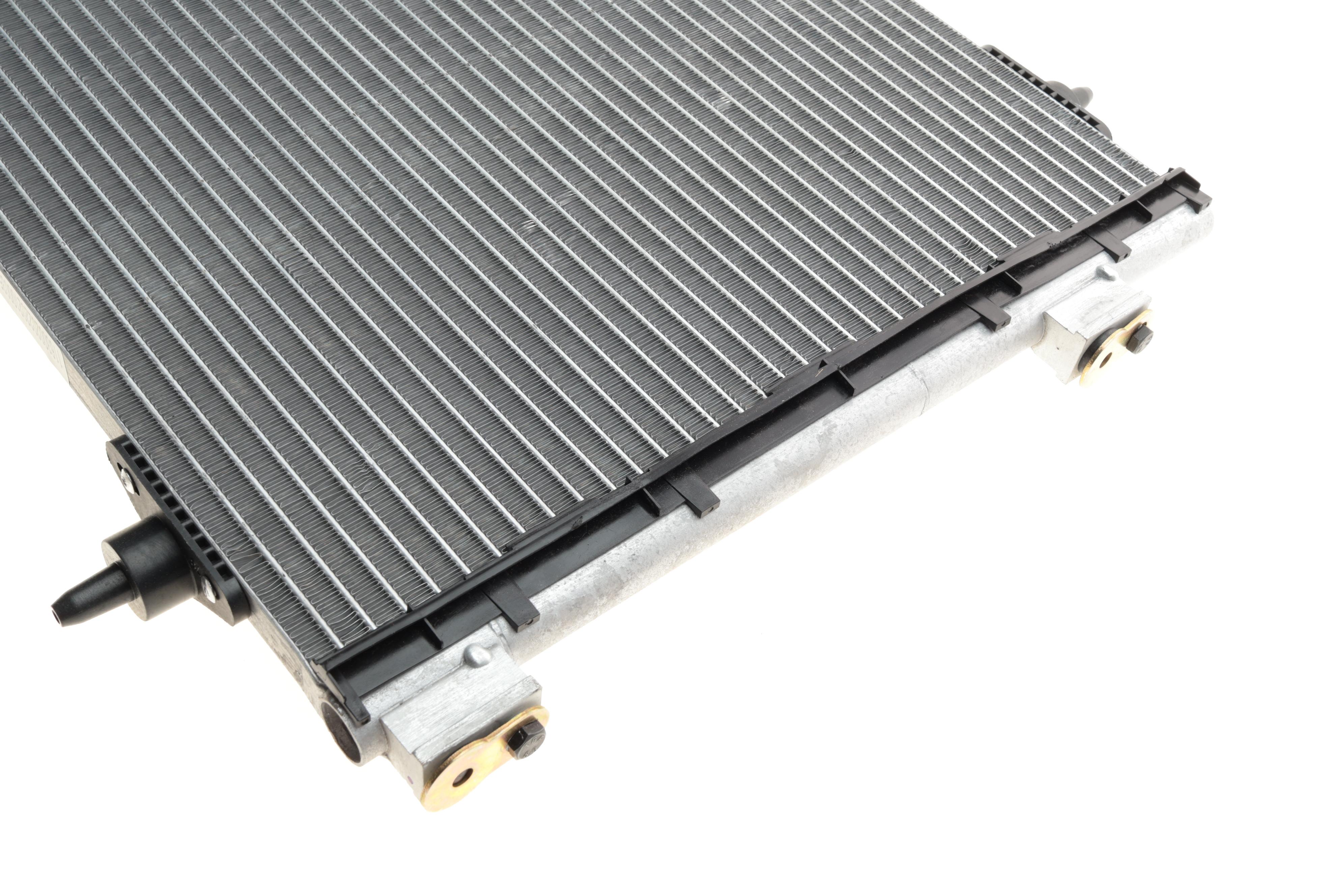 Радіатор кондиціонера Citroen Berlingo/Peugeot Partner 1.6i 08-18