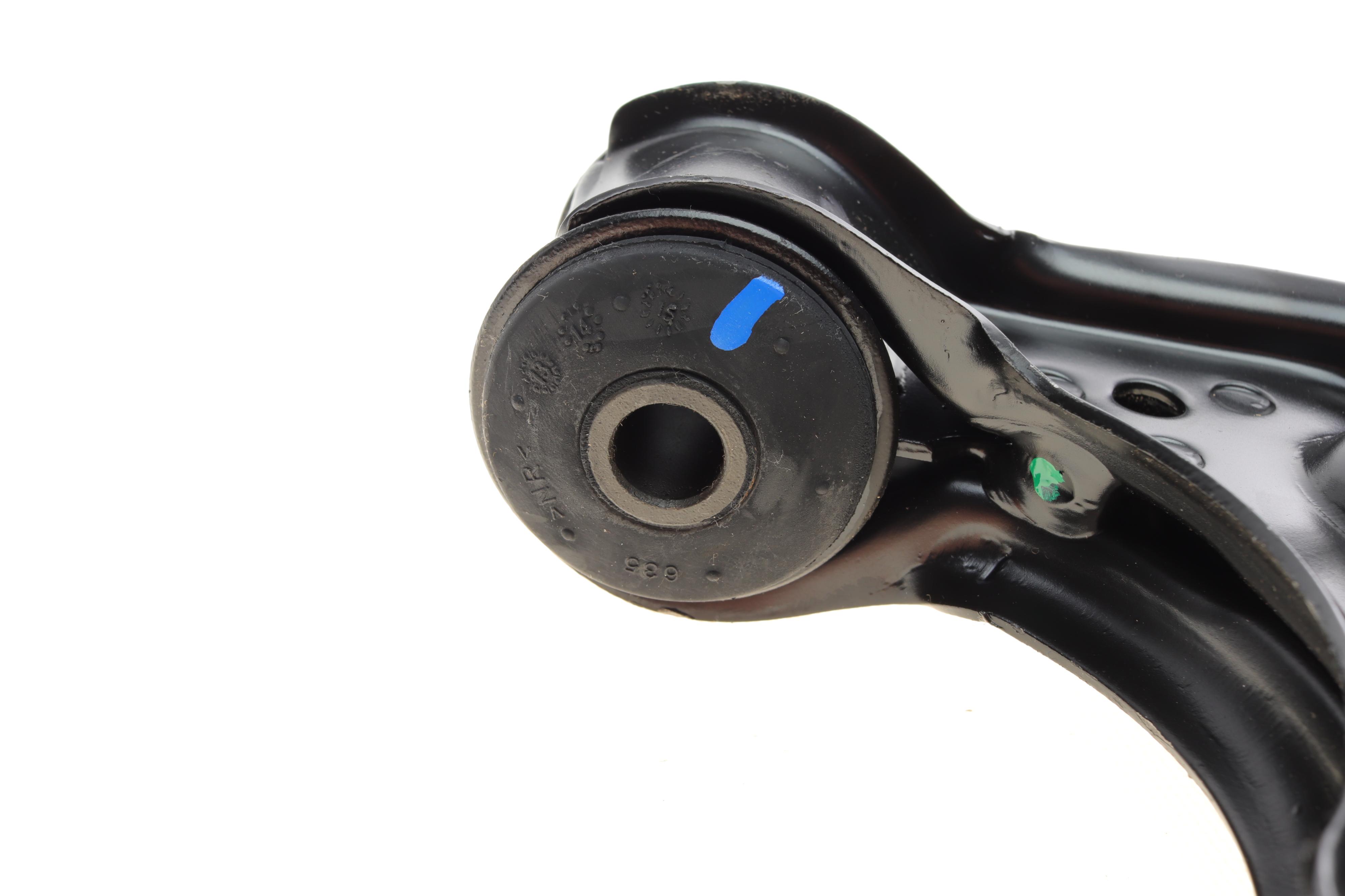 Важіль підвіски (передній/знизу) (R) Opel Astra F 91-05/Vectra A 88-95 (з кульовою)