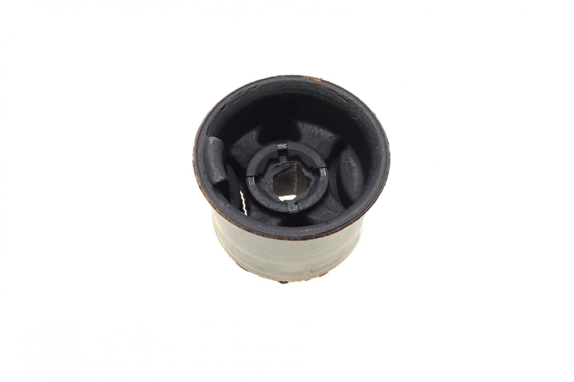 Сайлентблок важеля (переднього/ззаду) VW Golf V/Seat Leon 05- (вставка)