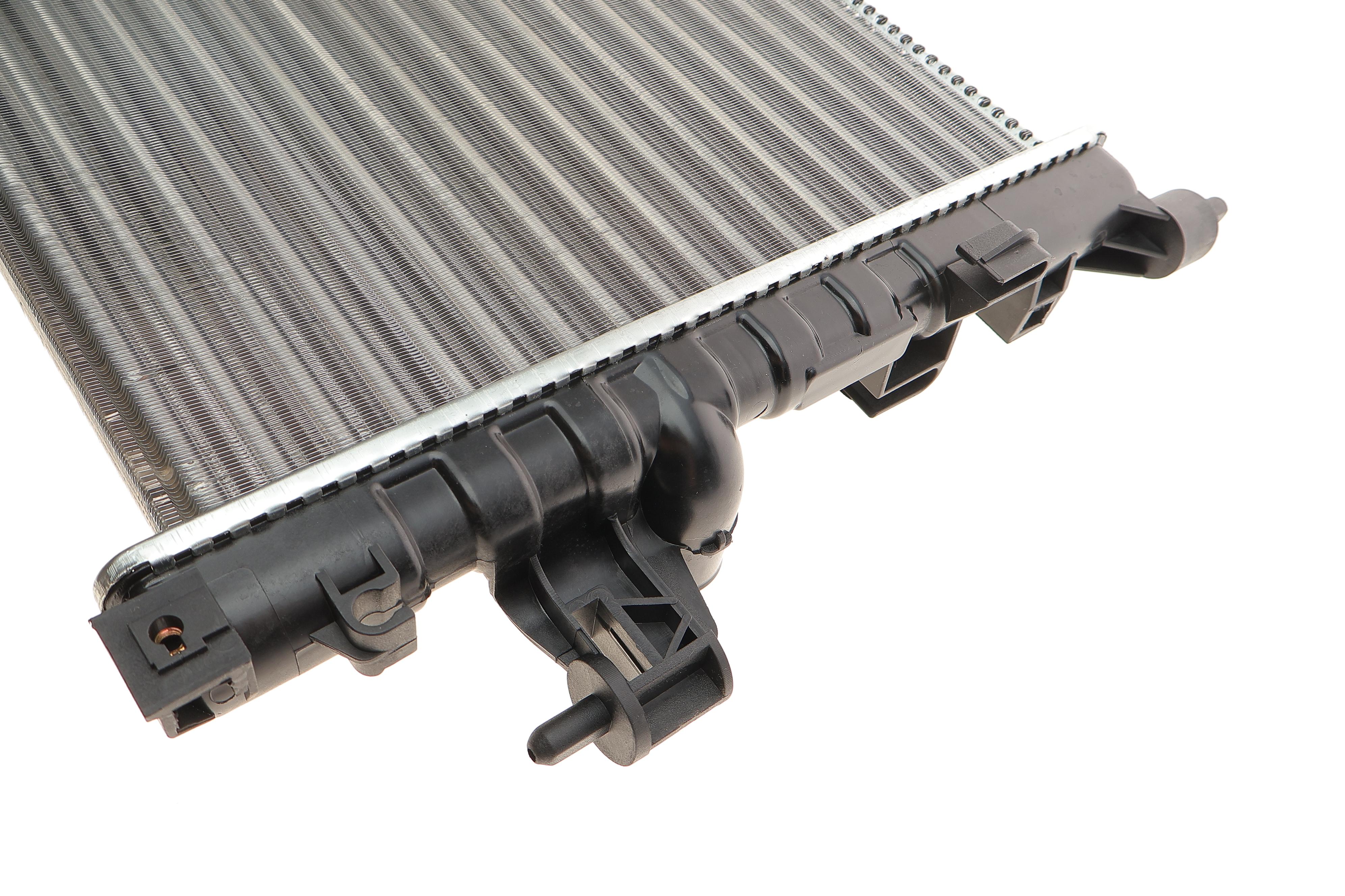 Радиатор охлаждения Opel Combo 1.3/1.7CDTi 04- (+/- AC)