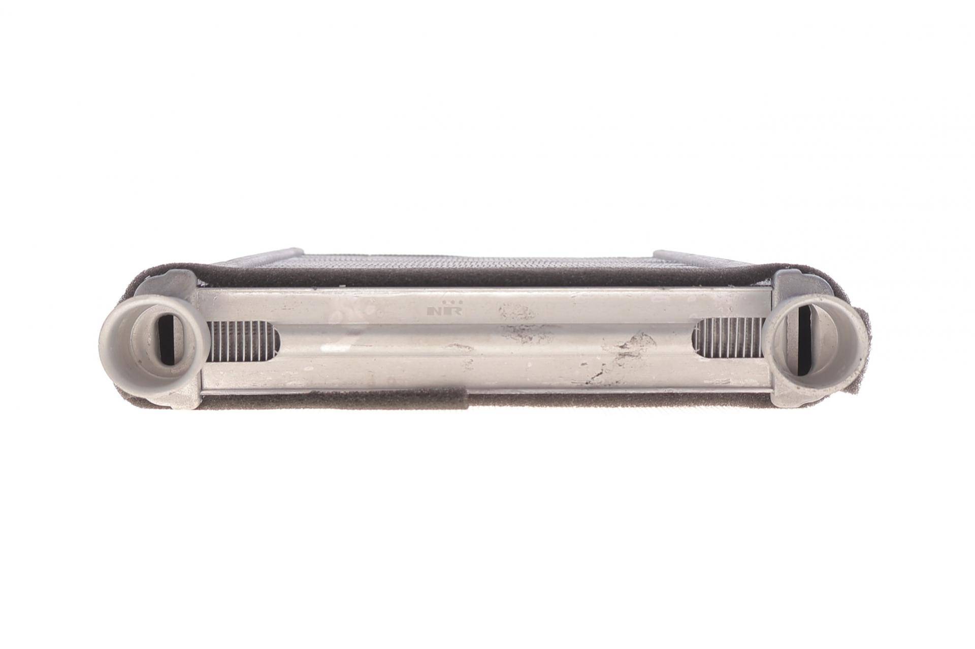 Радіатор пічки BMW 3 (E90-E93)/X1 (E84)/X3 (F25) 04-18 N53/N54/N57/N52