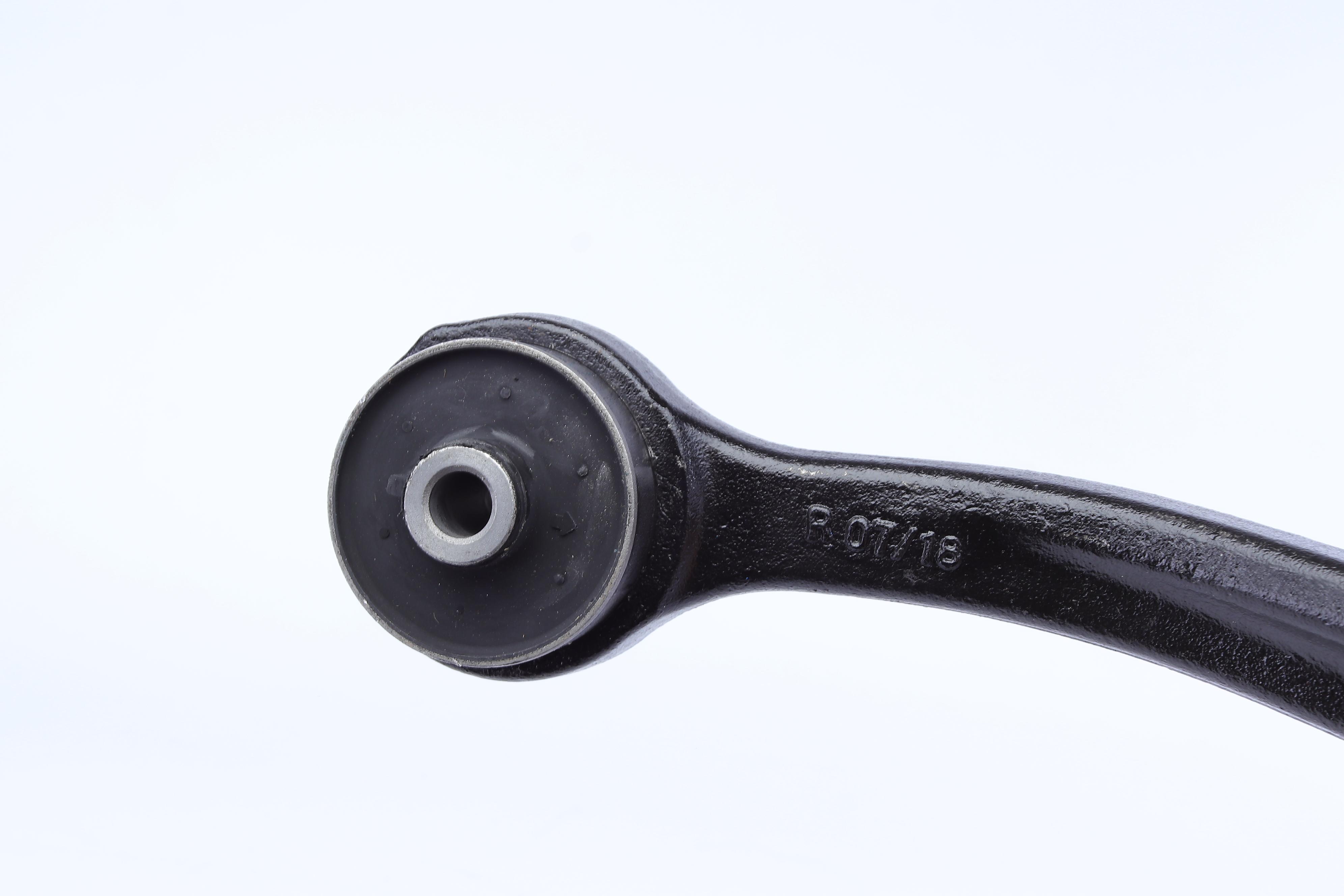 Важіль підвіски (передній/знизу/ззаду) (R) Mazda 6 02-07