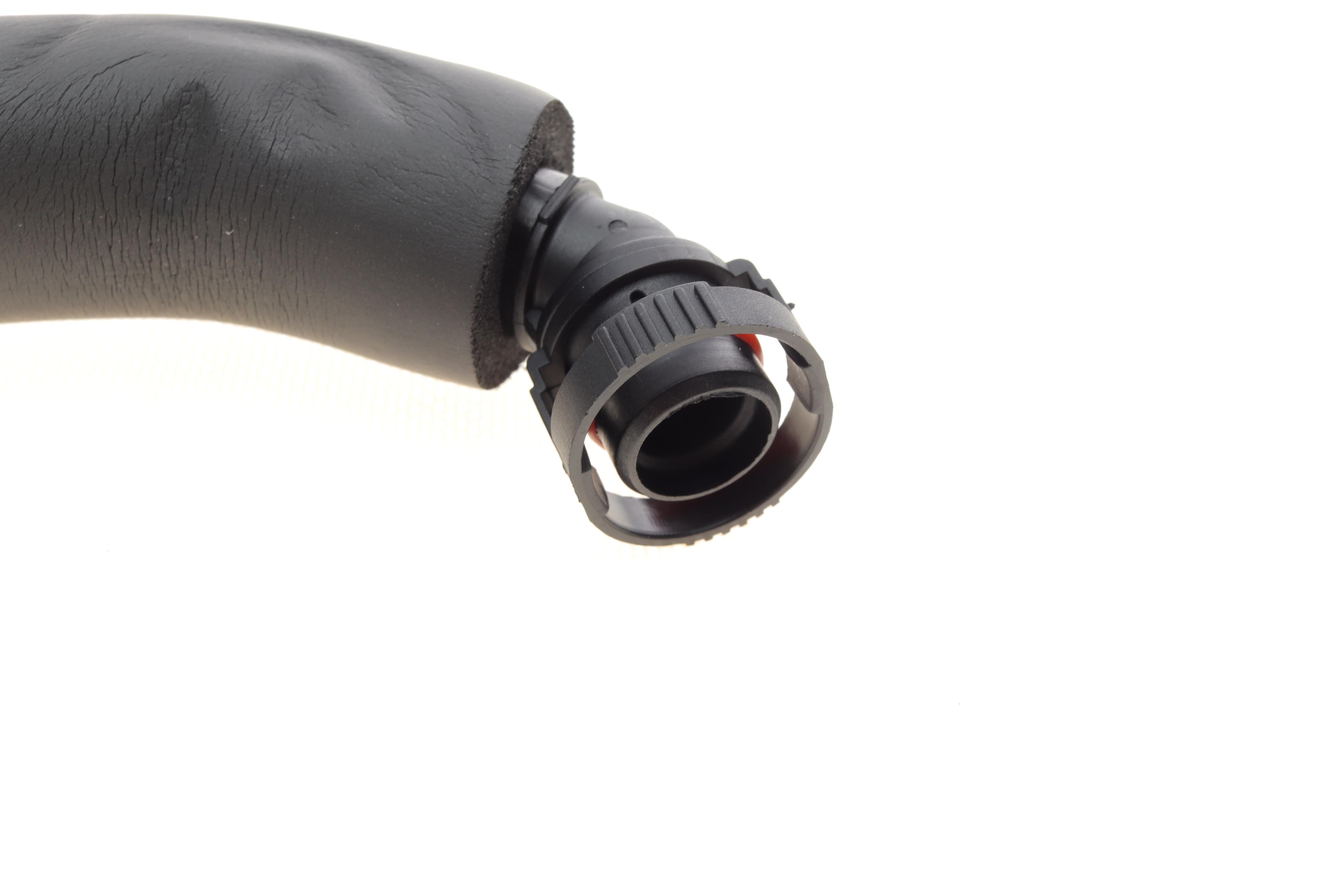 Патрубок вентиляції картера Audi A6/Skoda Octavia/VW Passat/Golf V 1.8TSI/2.0FSI/TSI 05-15