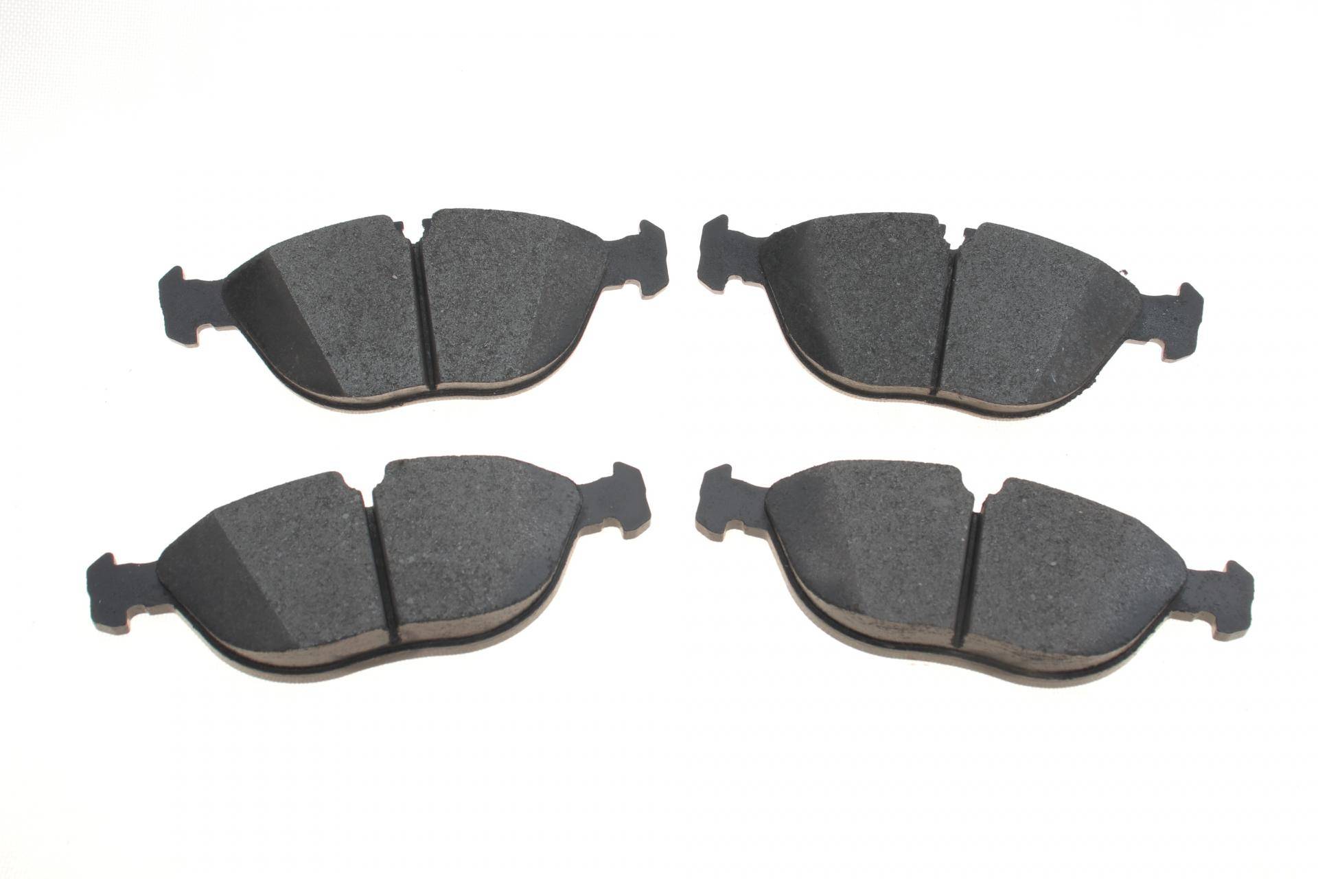 Колодки гальмівні (передні) Audi A8/BMW 7 (E38)/VW Golf IV 94- (Continental)