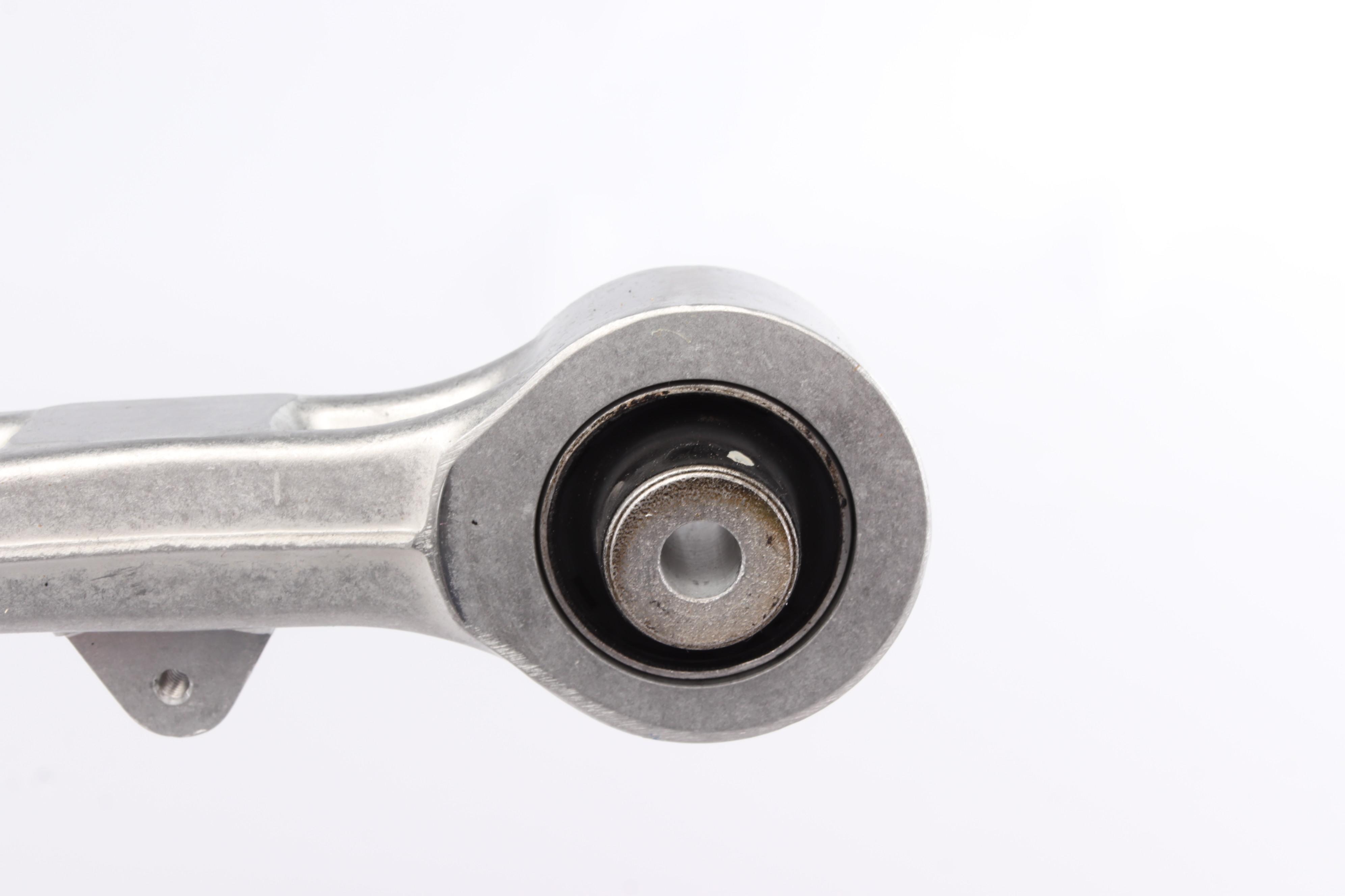 Важіль підвіски (передній/зверху) (L) Land Rover Range Rover 12-