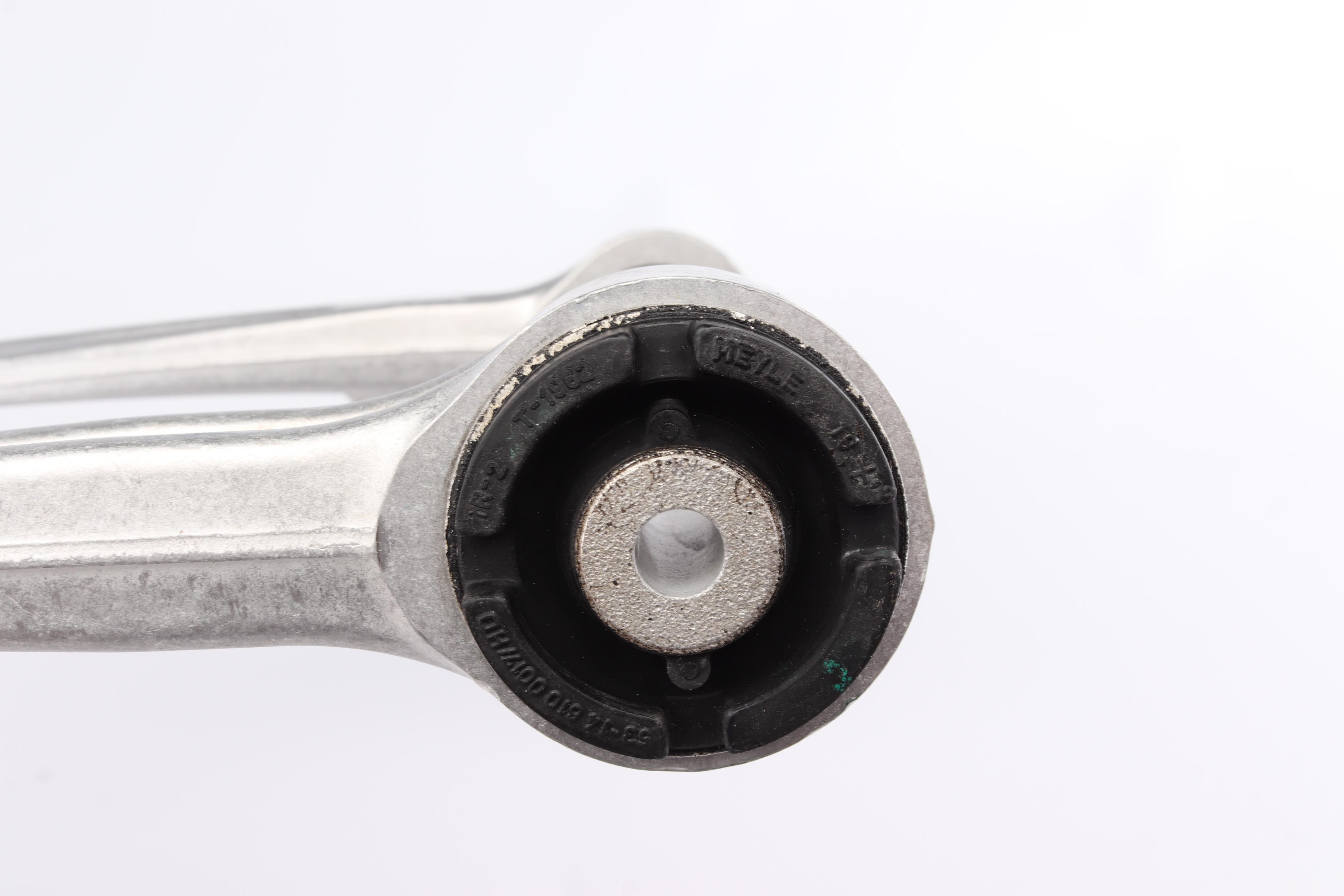 Важіль підвіски (передній/зверху) (L) Land Rover Range Rover 12-