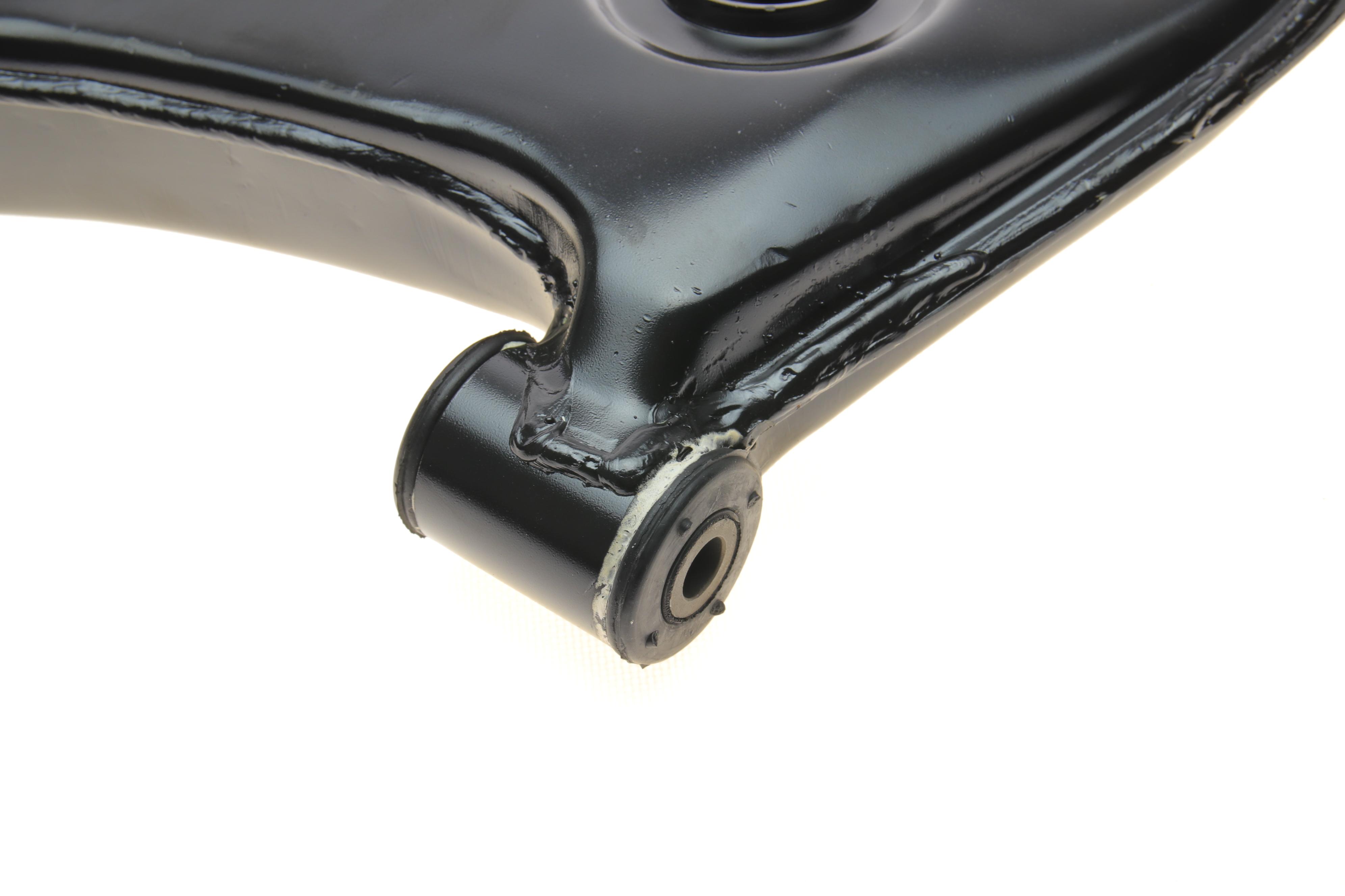 Важіль підвіски (передній/знизу) (R) Mitsubishi Carisma/Volvo S40/V40 95-06