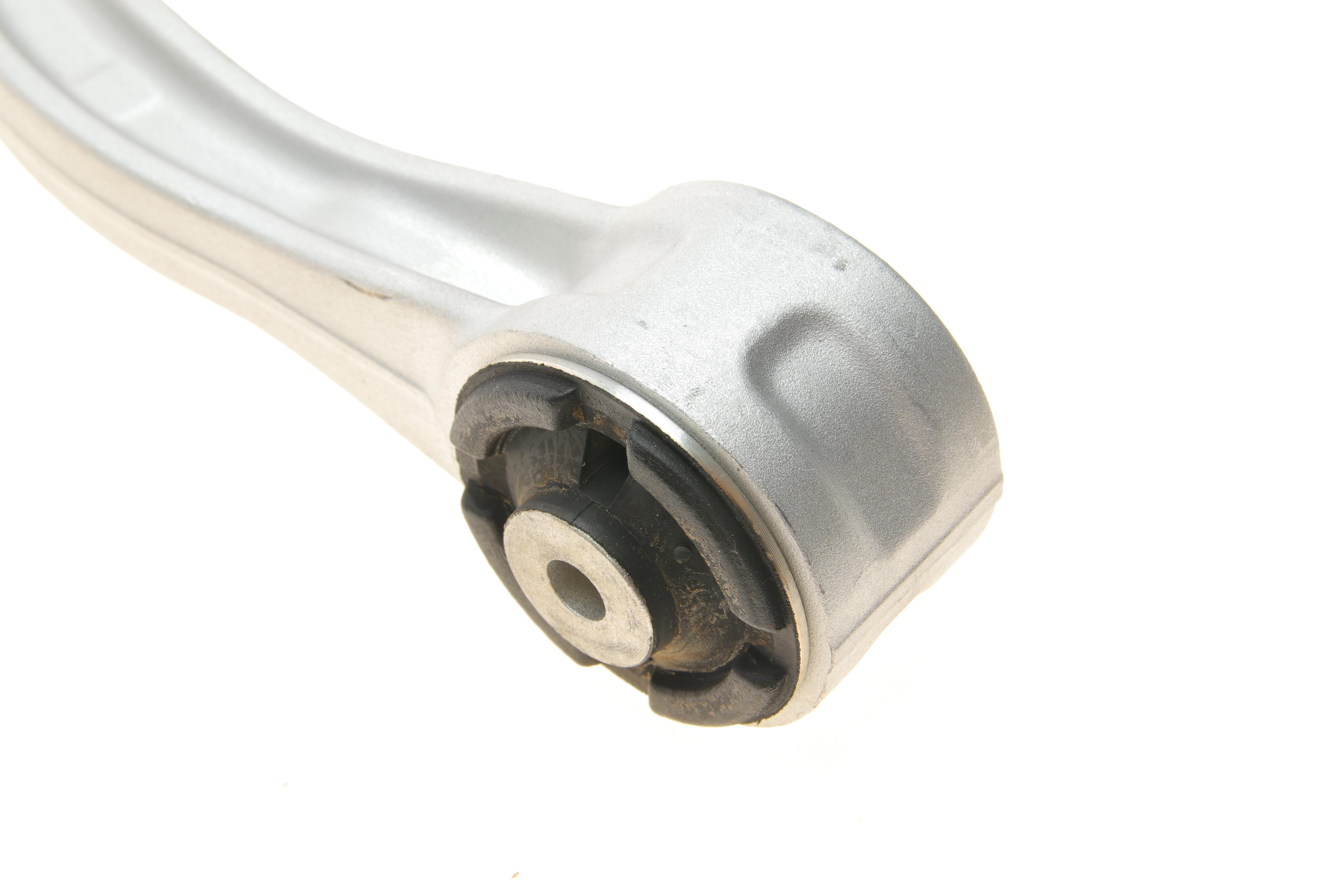 Важіль підвіски (передній) (R) MB C-class (W205)/E-class (W213) 13-