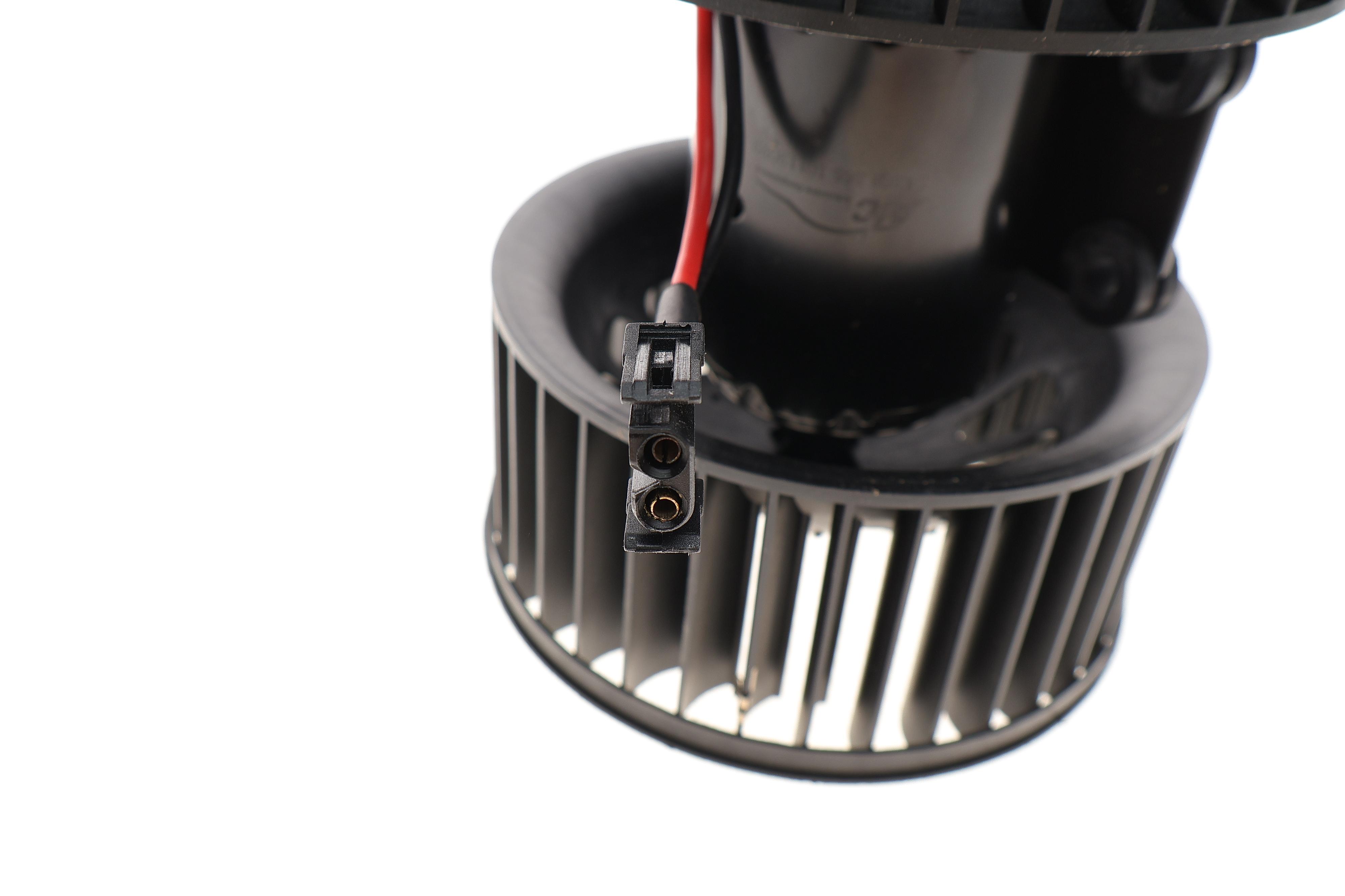 Моторчик пічки BMW 3 (E46) 97-05 M43/M47/M52/M54/M57/N40/N42/N45/N46